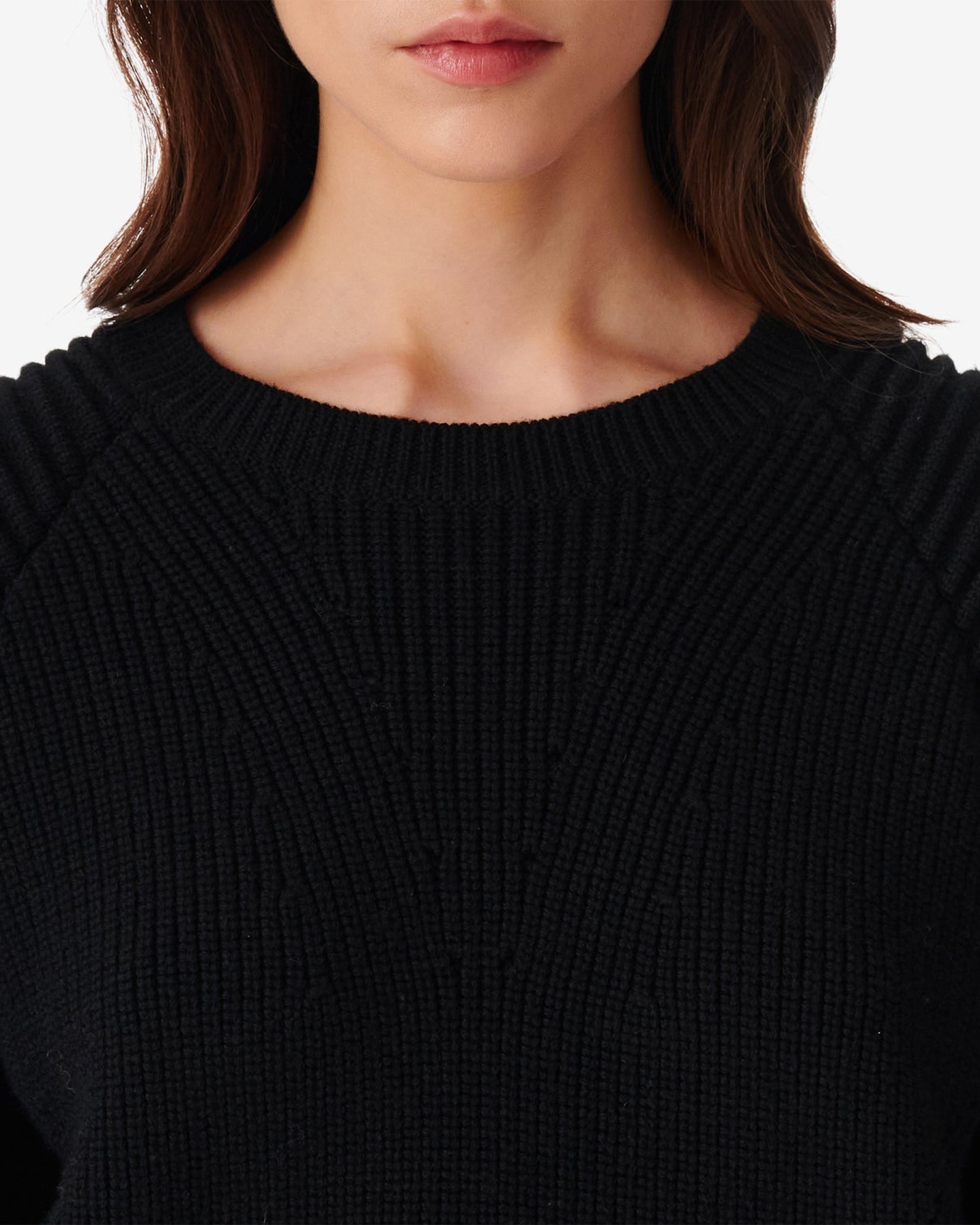 Ahanu wool jumper - Black