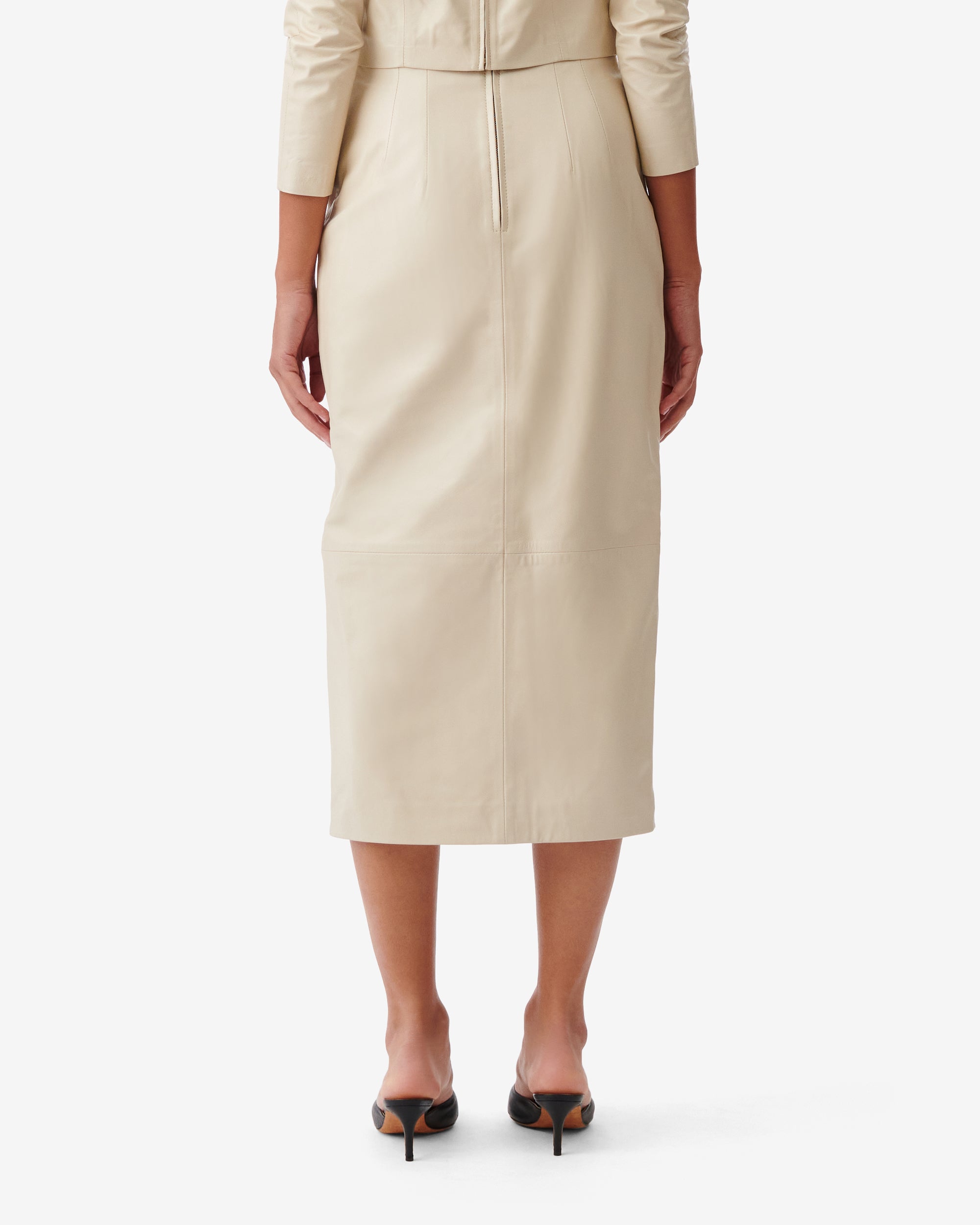 Nadia midi skirt in leather - Ecru
