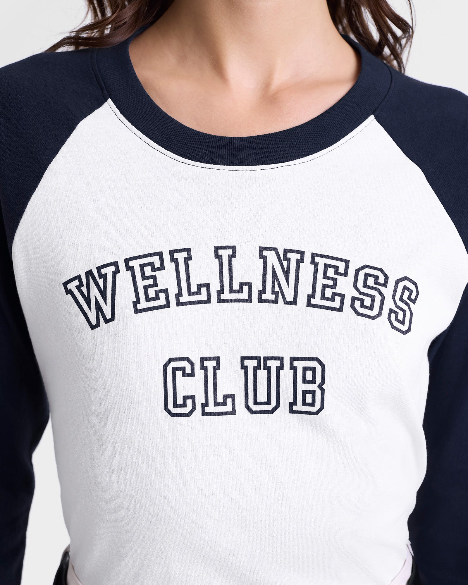 T-shirt Wellness Club à manches longues raglans - White & Dark Navy