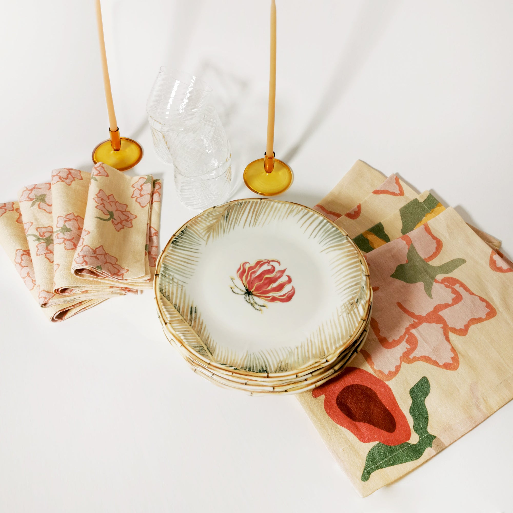 4 Tables Prêt-à-Poser - 4