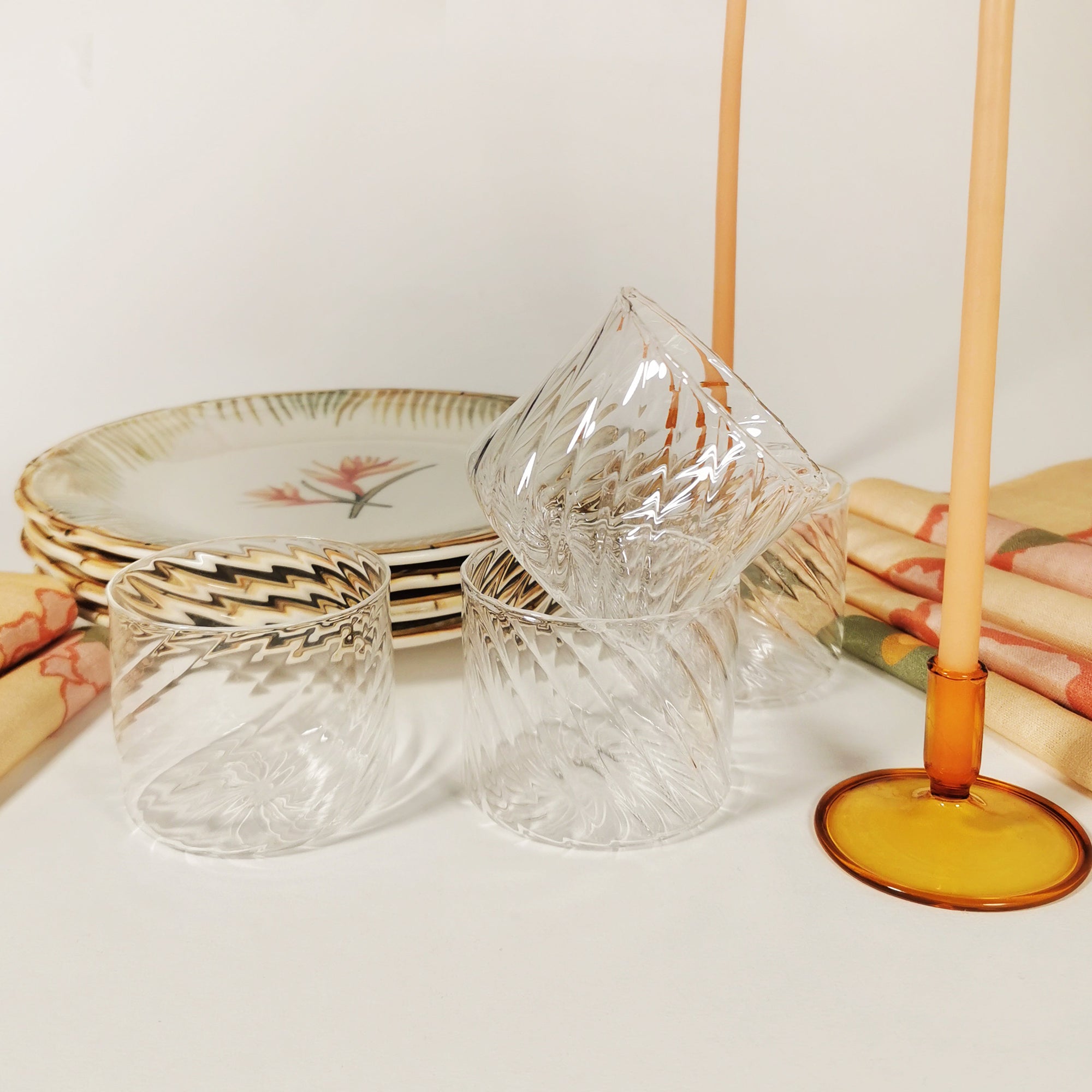 4 Tables Prêt-à-Poser - 4