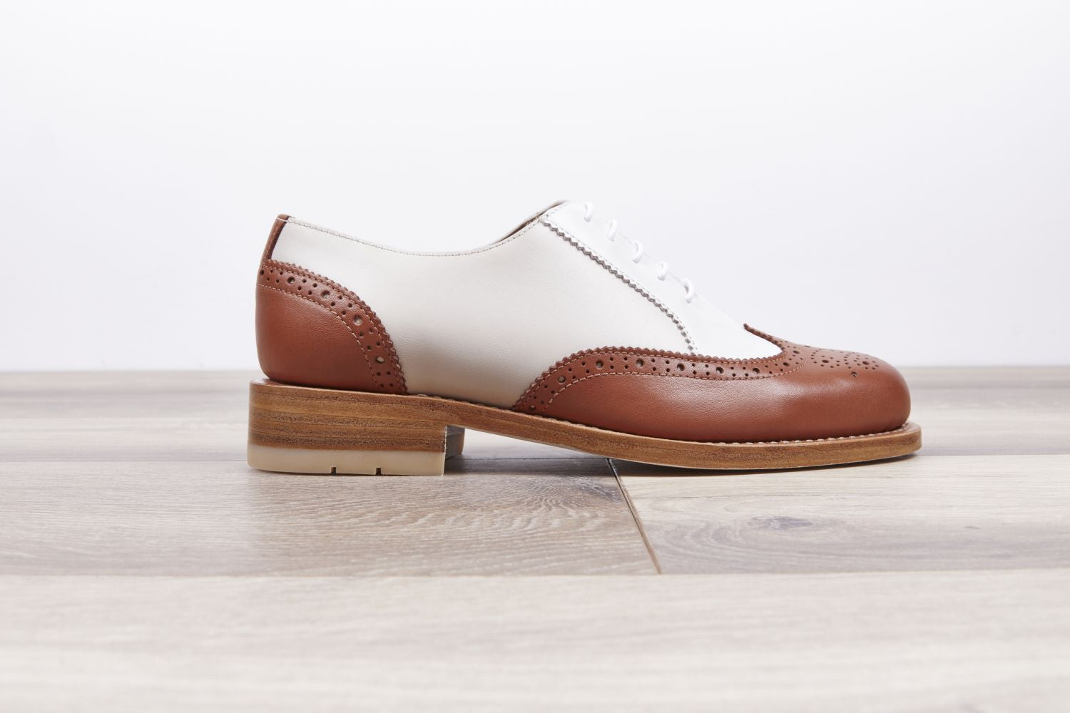 17qty NEW / Richelieu ZINNIA SEQUOIA / PURECALF CUIR - Gold
