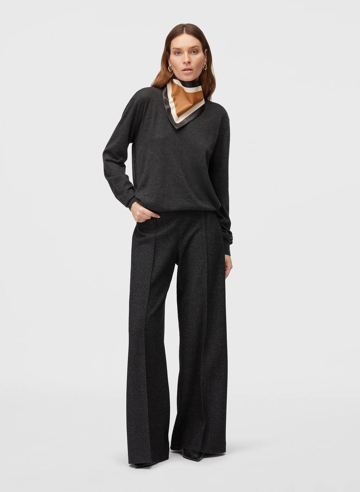 ANTHRACITE SIDE ARGYLE DETAIL CREWNECK