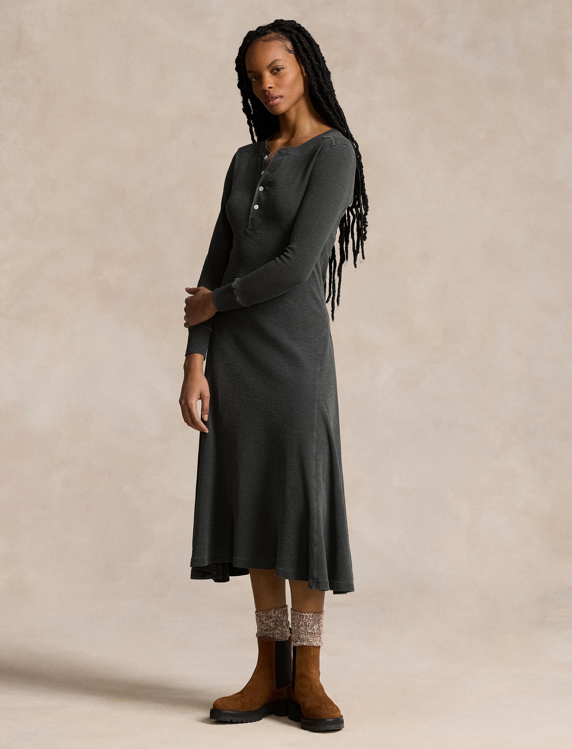 Henley dress in waffle knit - Pebble Black