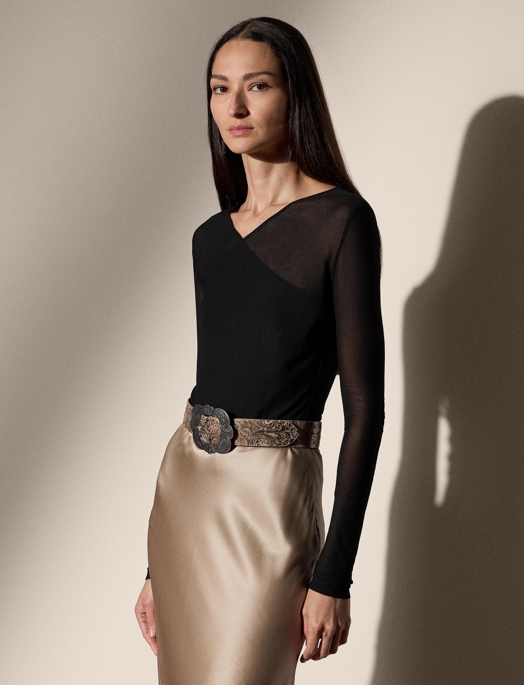 Top superposé en maille diaphane - Black