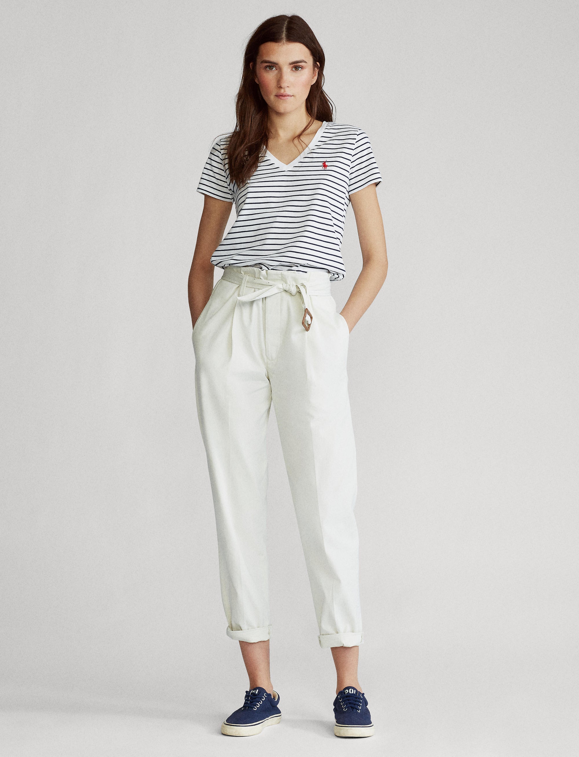 T-shirt rayé col en V en coton - White & Newport Navy