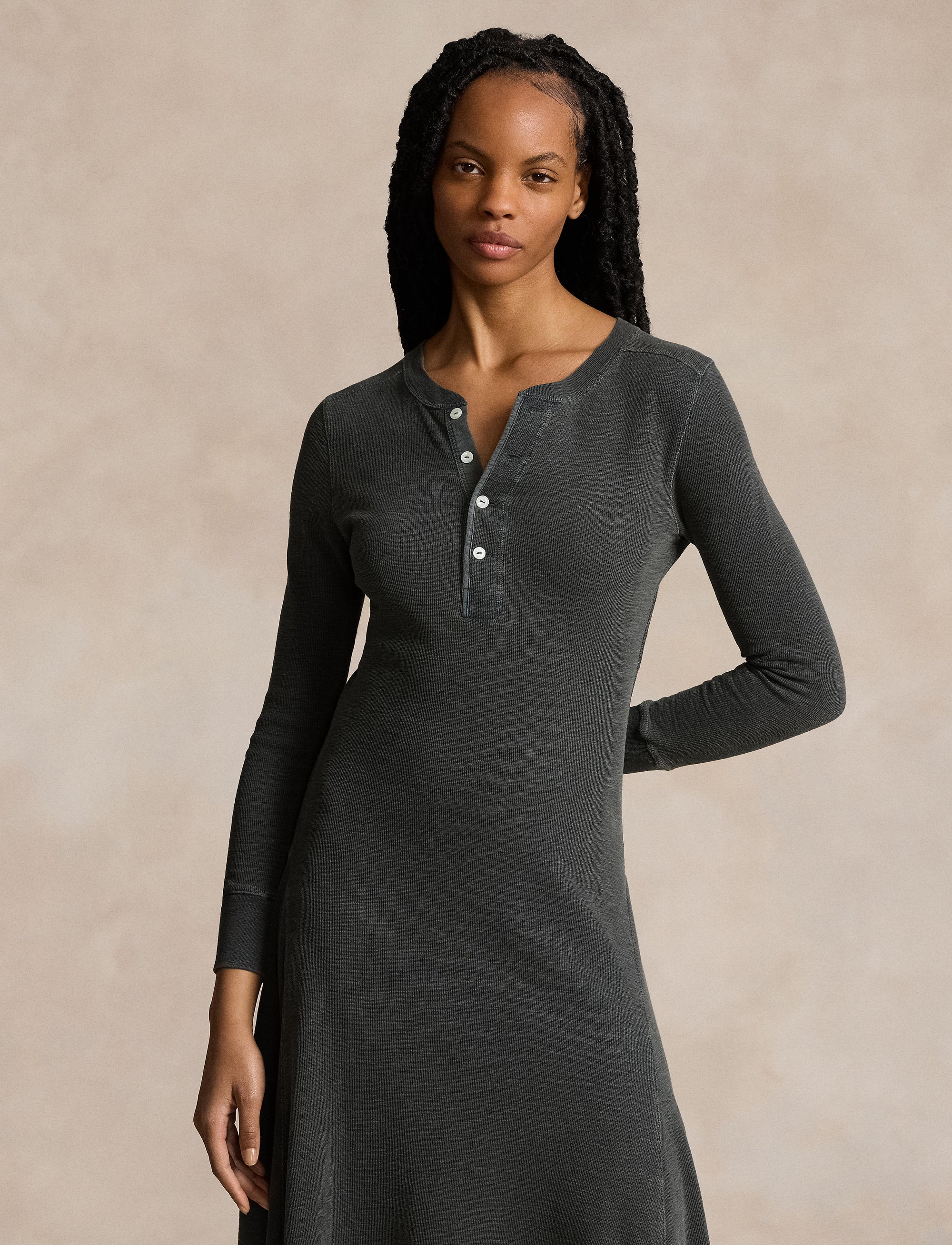 Henley dress in waffle knit - Pebble Black