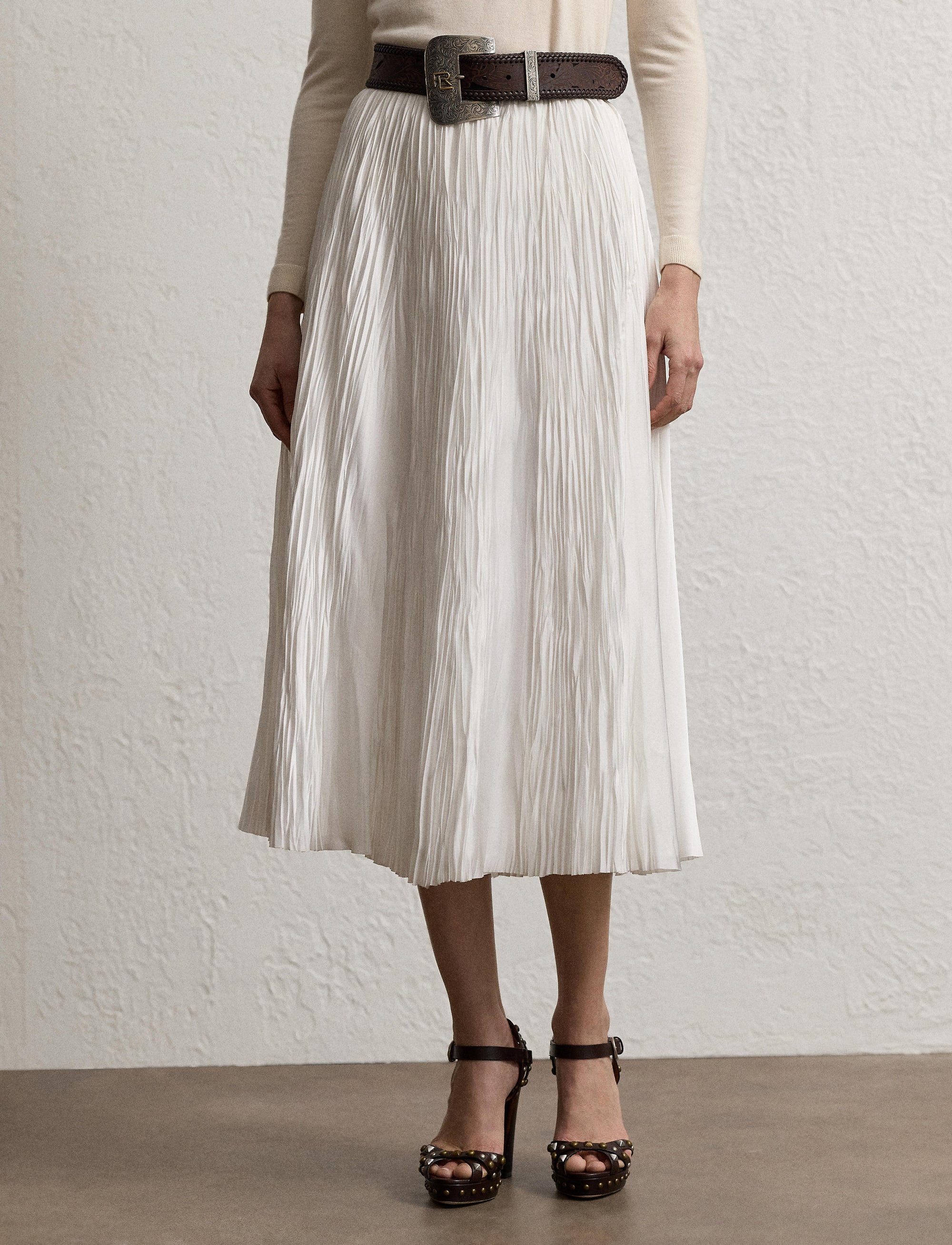 Malone pleated skirt in satin - Off-White