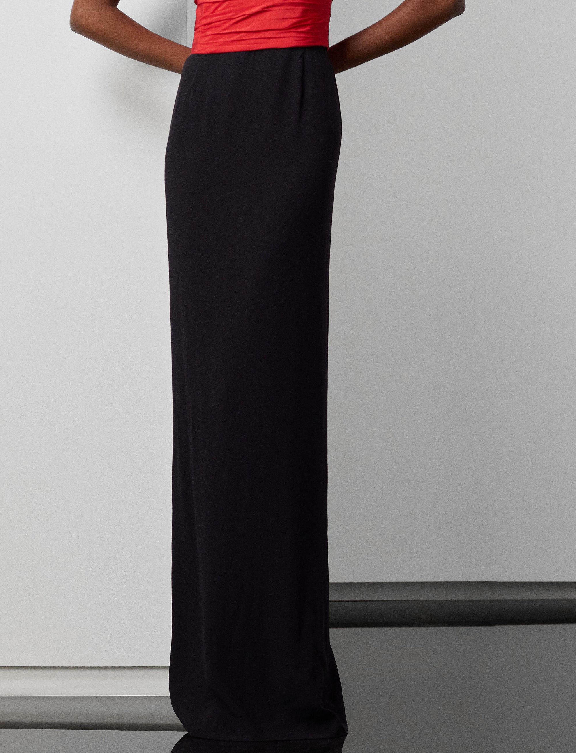 Jupe Shaniya en crêpe satin - Black