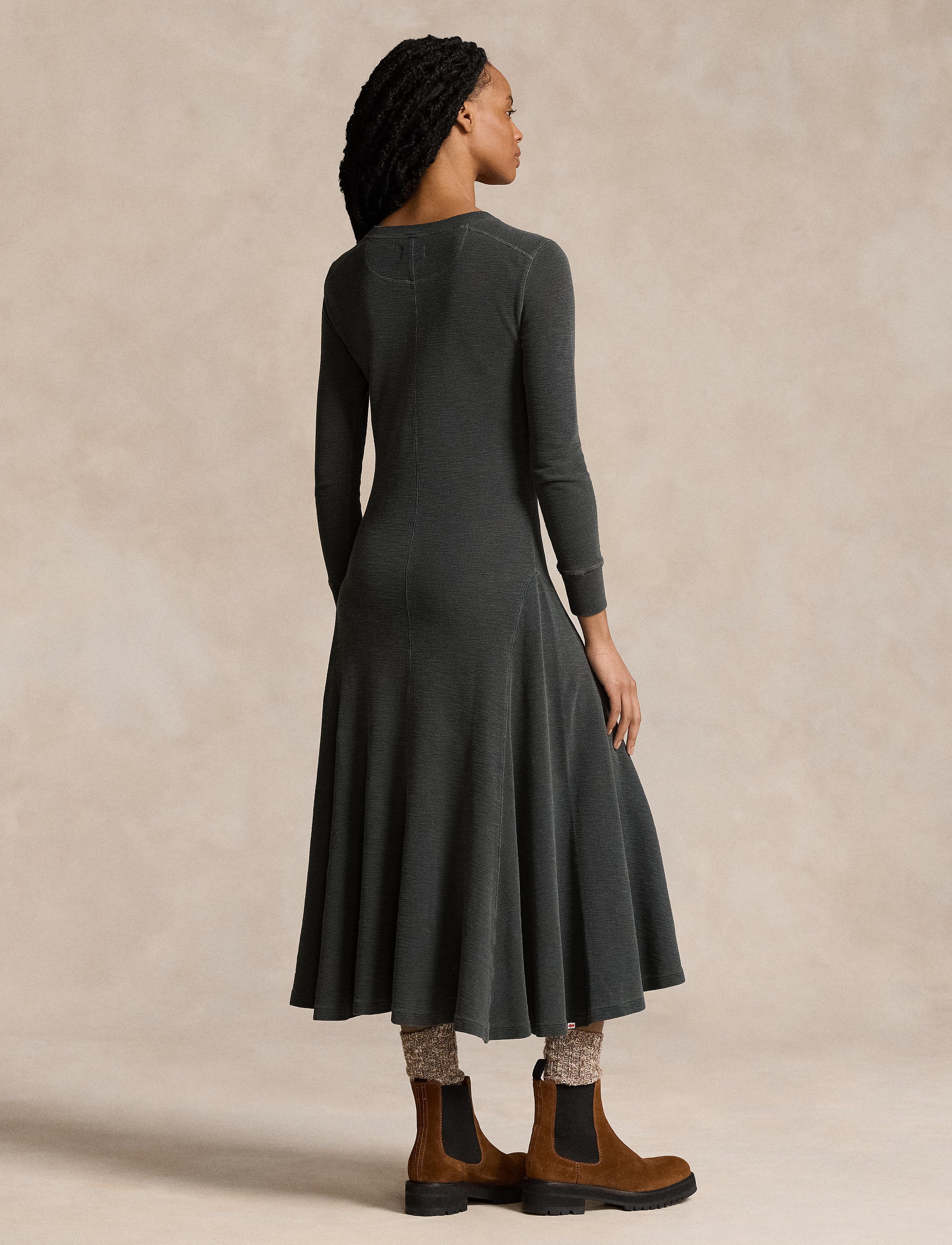 Henley dress in waffle knit - Pebble Black