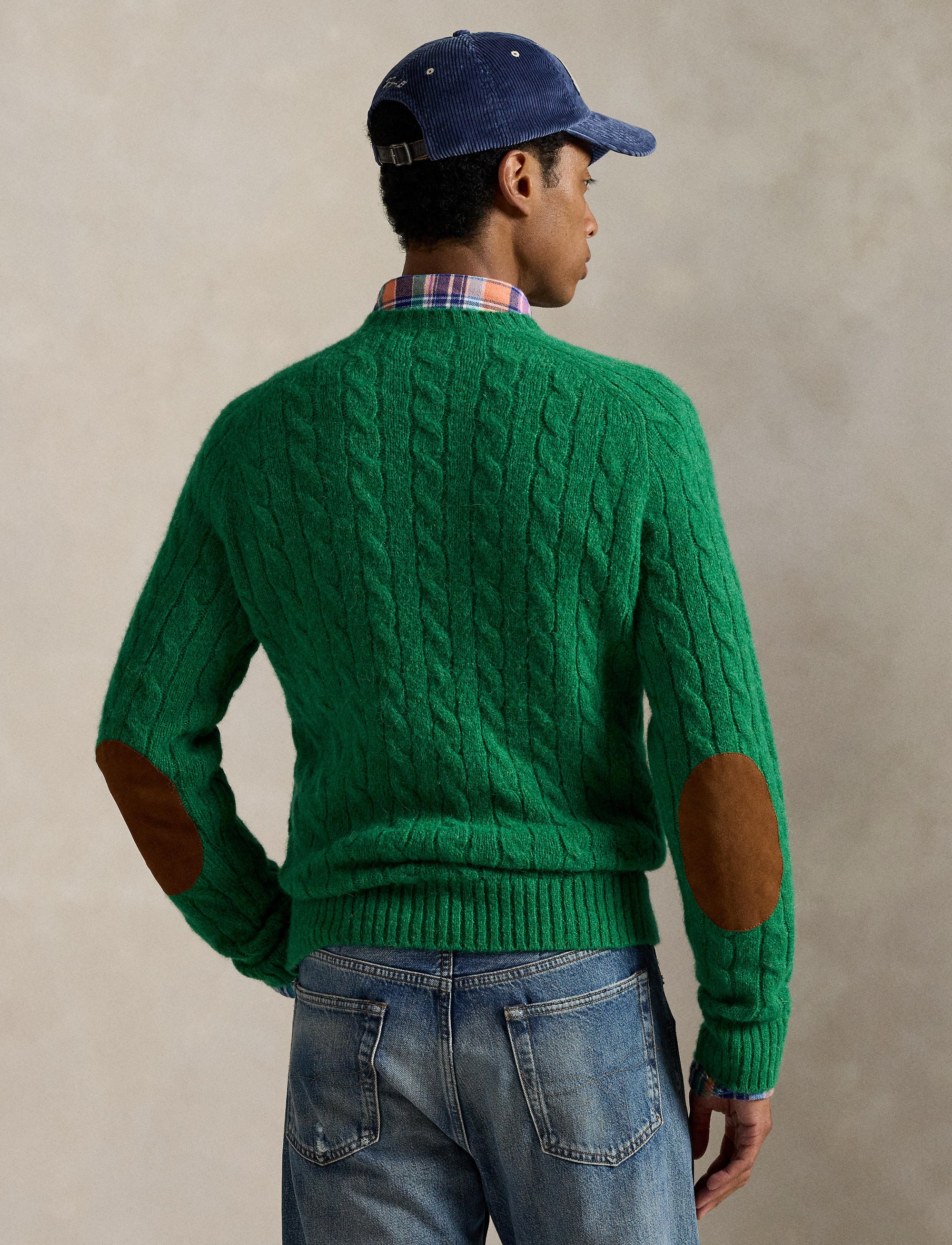 Pull torsadé à renforts en daim - Basil Green