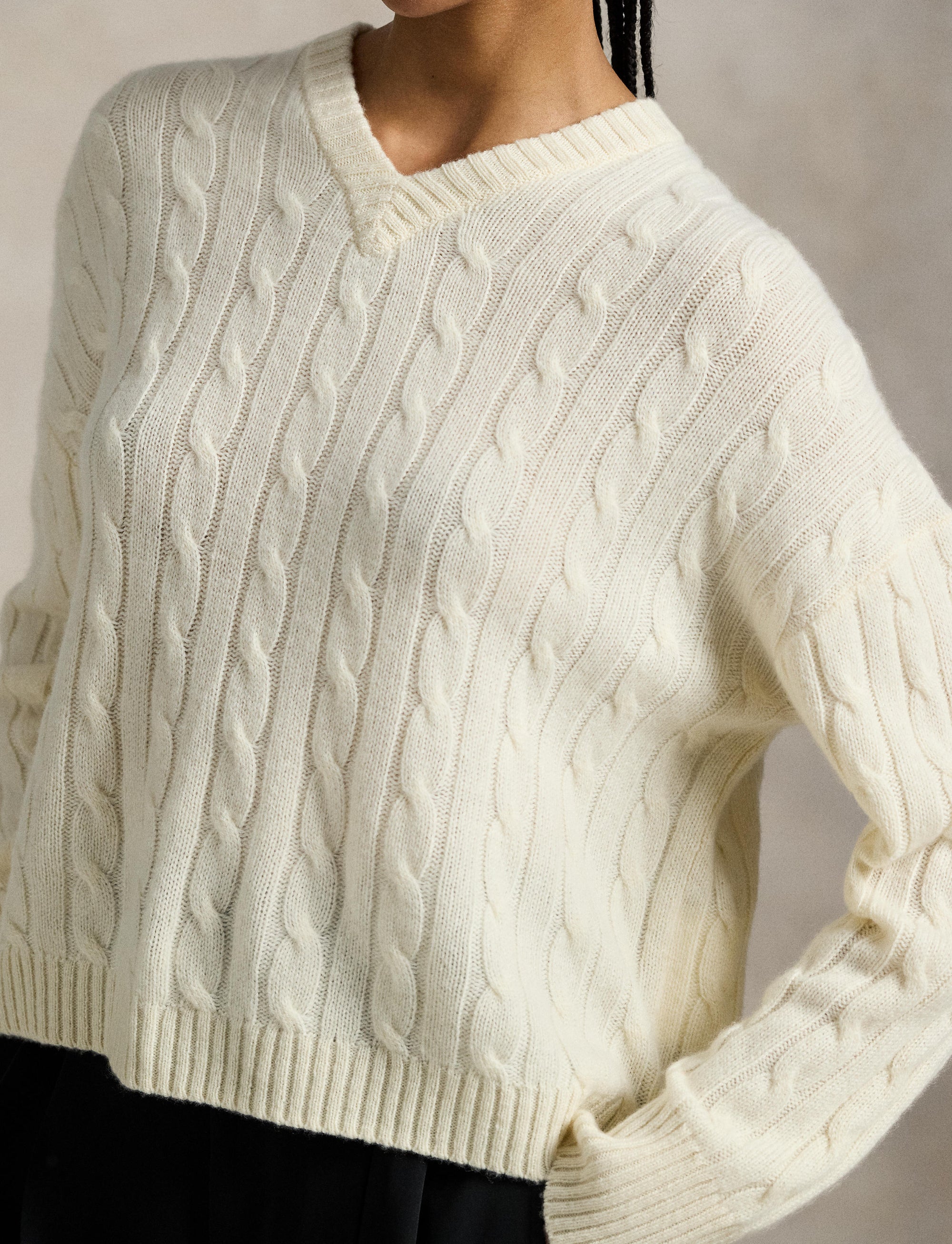 V-neck cashmere jumper - Cream