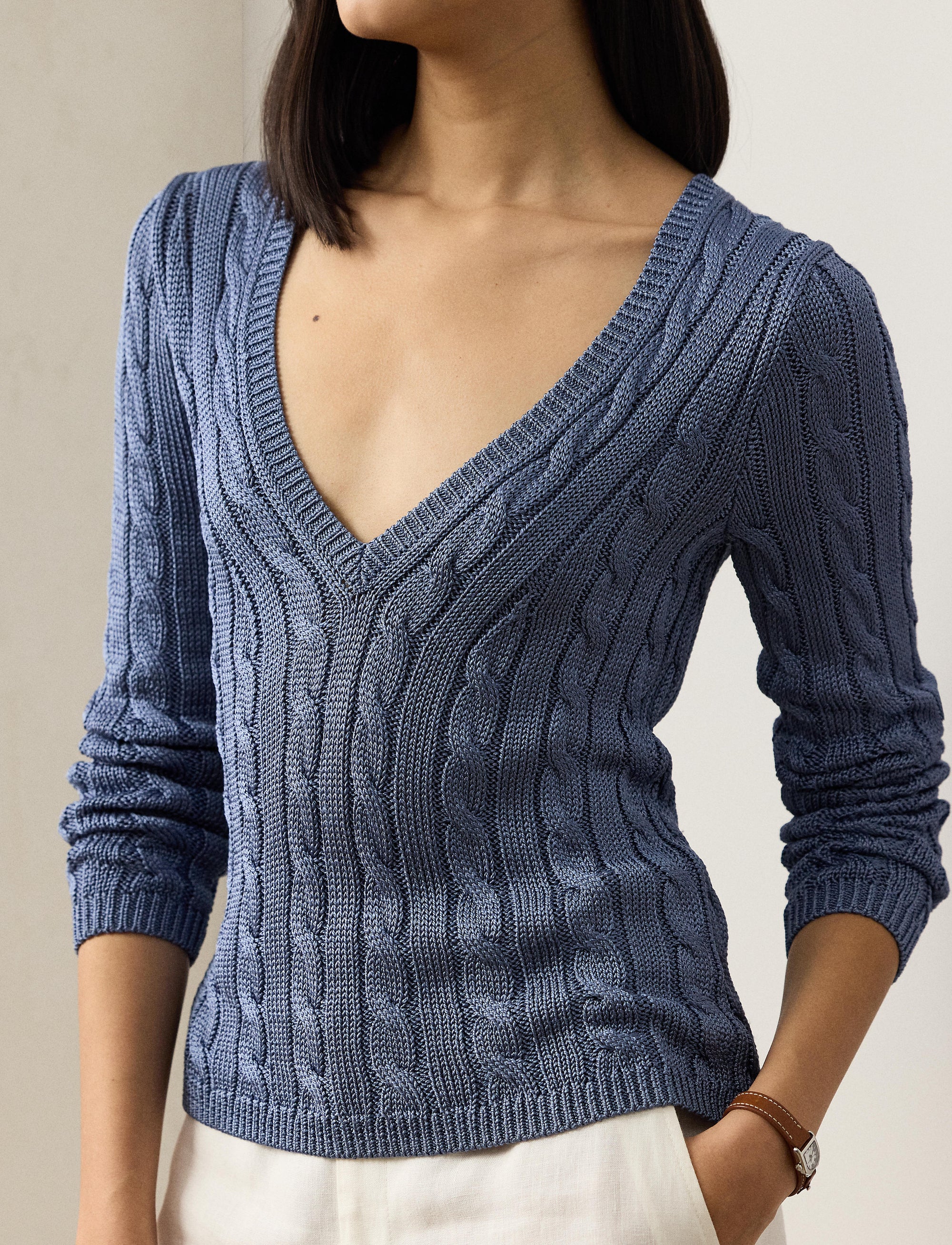 Pull col en V torsadé en soie - Cornflower