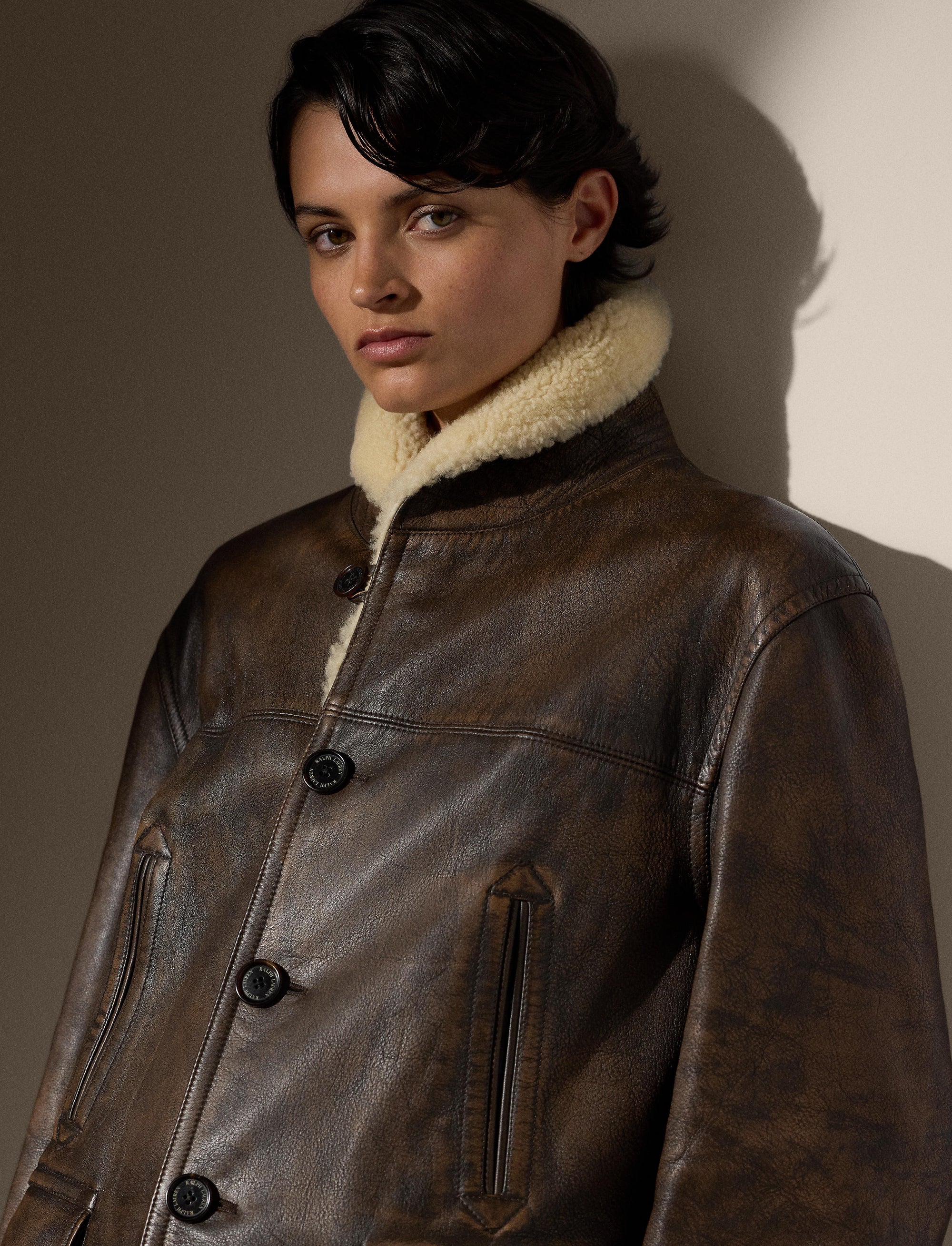 Manteau Cooper en peau lainée et cuir - Vintage Brown