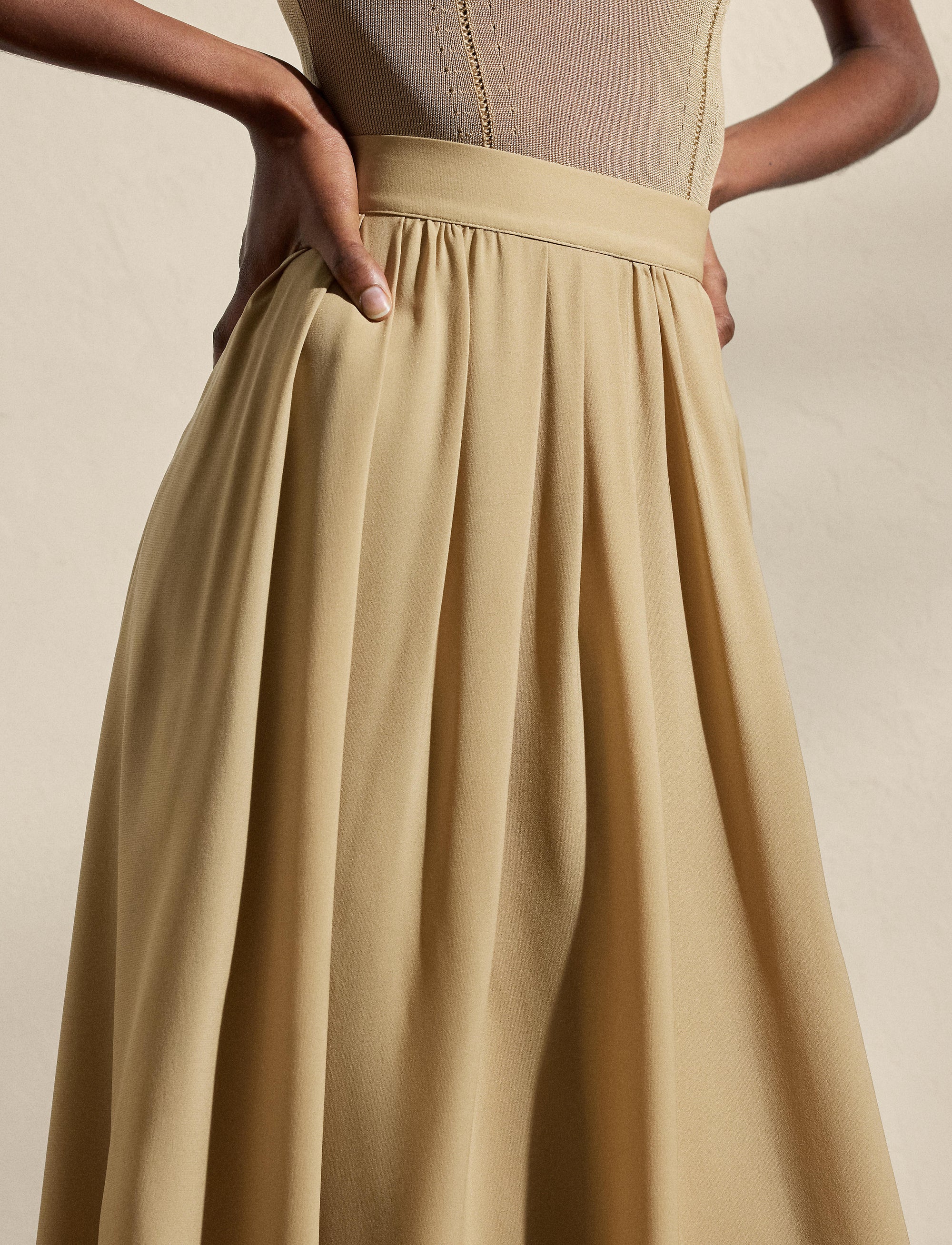 Jupe plissée Kynlee en soie - Lux Tan