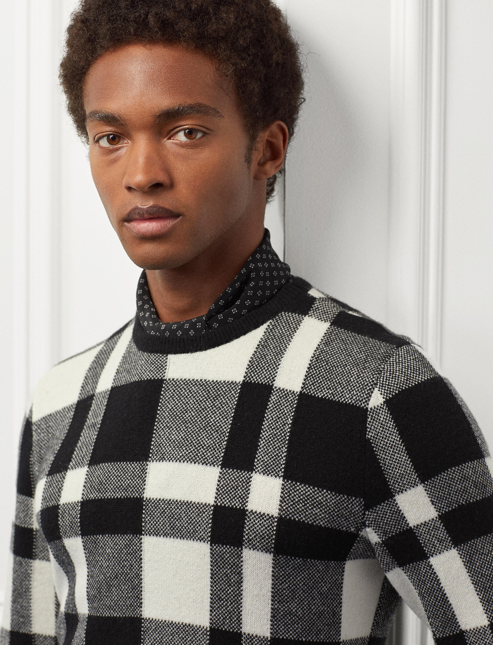 Pull en cachemire écossais - Classic Black With Lux Cream