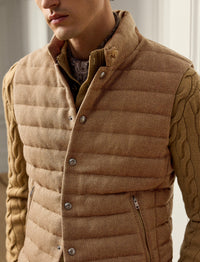 Gilet matelassé en laine et lin mélangé - Tan & Brown