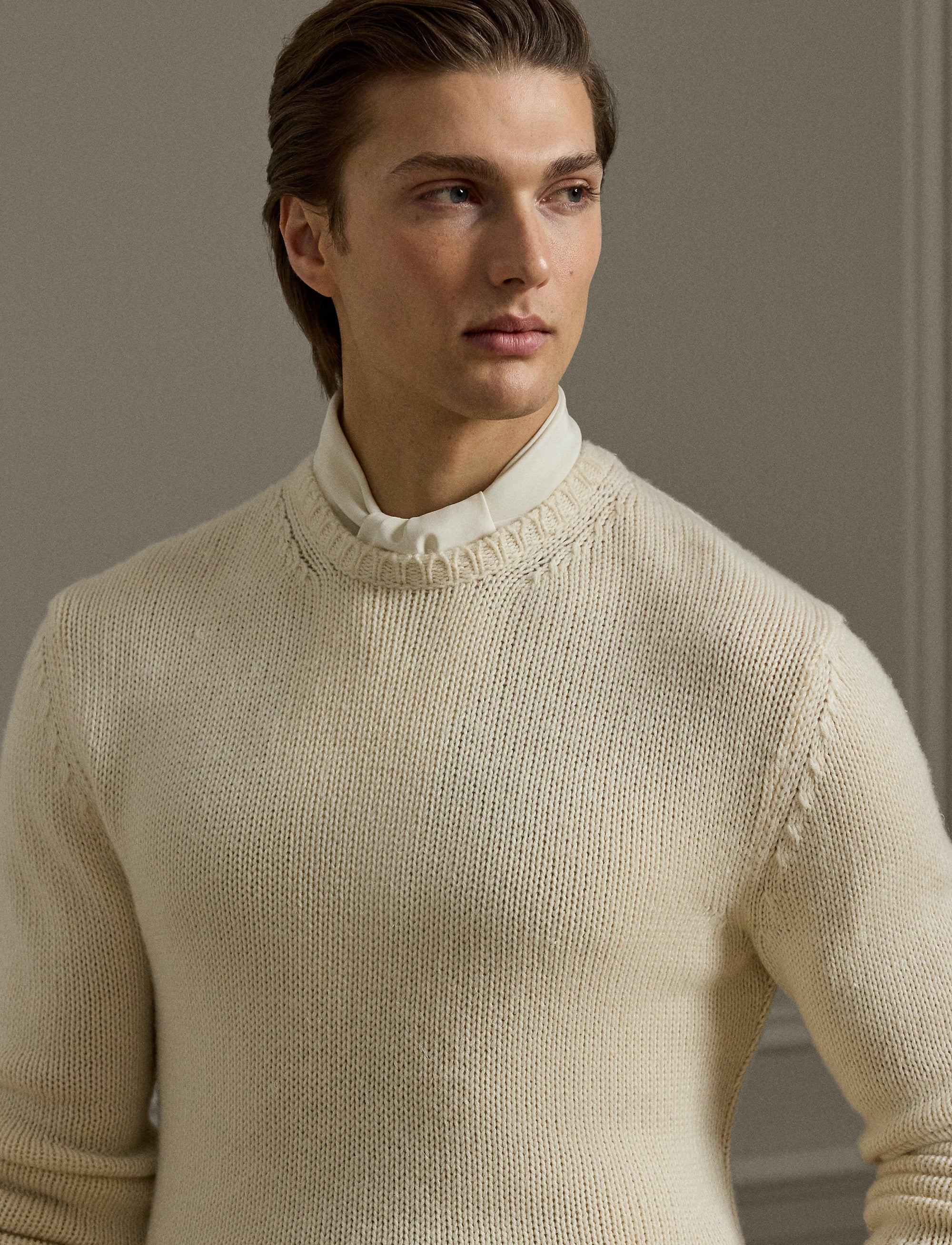 Cashmere and silk blend round-neck jumper - Limestone