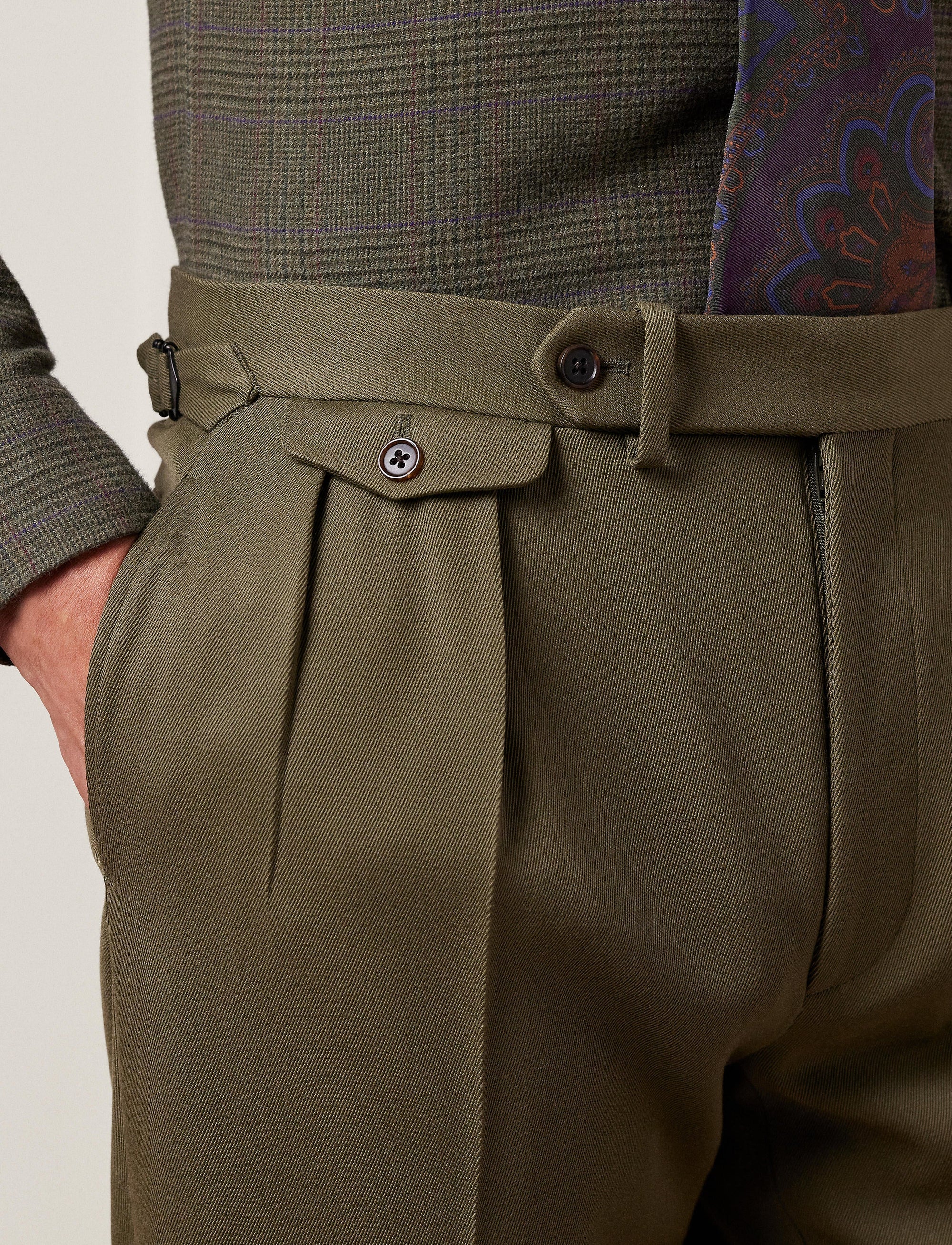 Pantalon Gregory en sergé de laine - Olive
