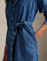 Robe chemise ceinturée en denim - Tussa Wash