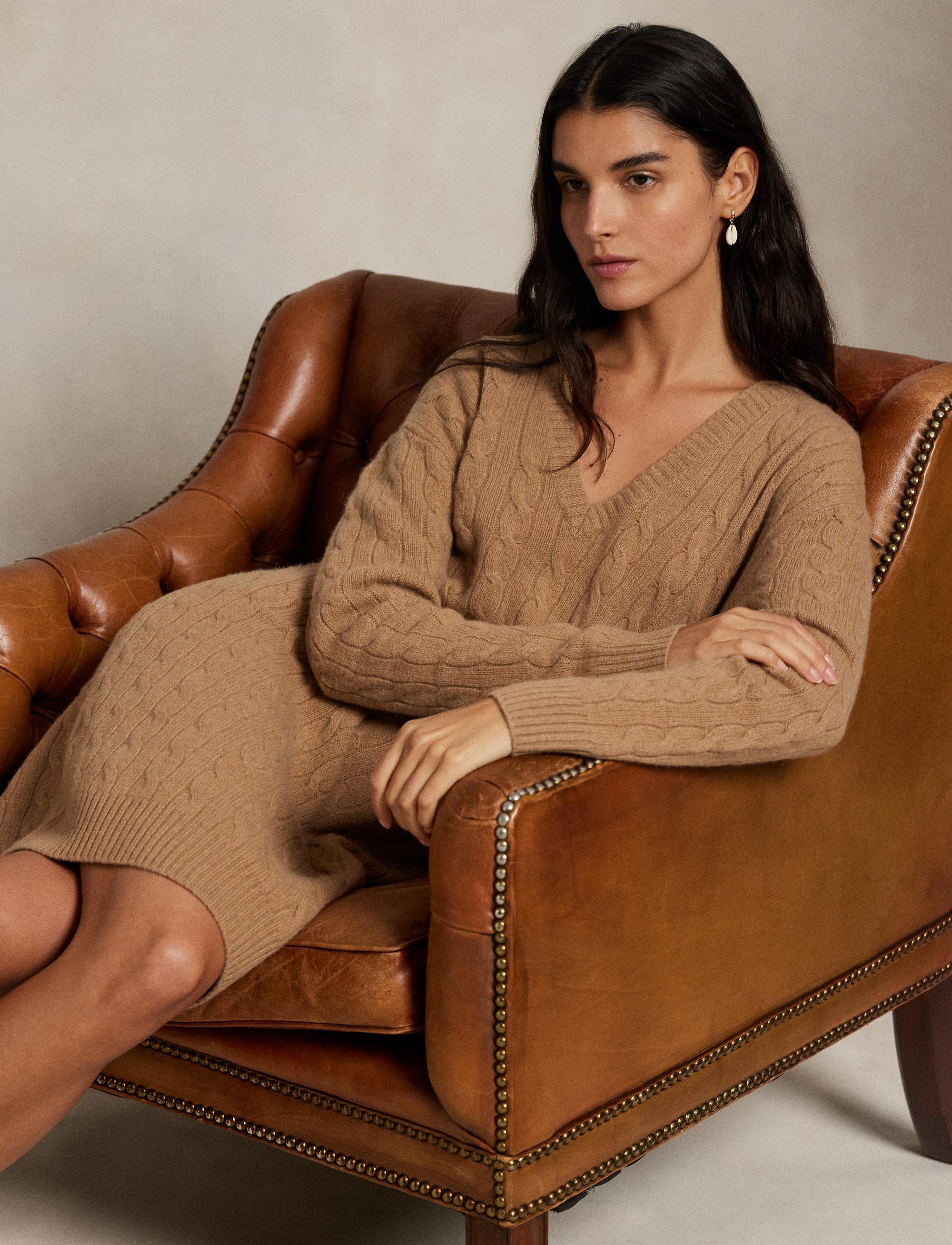 Robe-pull torsadée col V en laine et cachemire mélangé - Collection Camel Melange