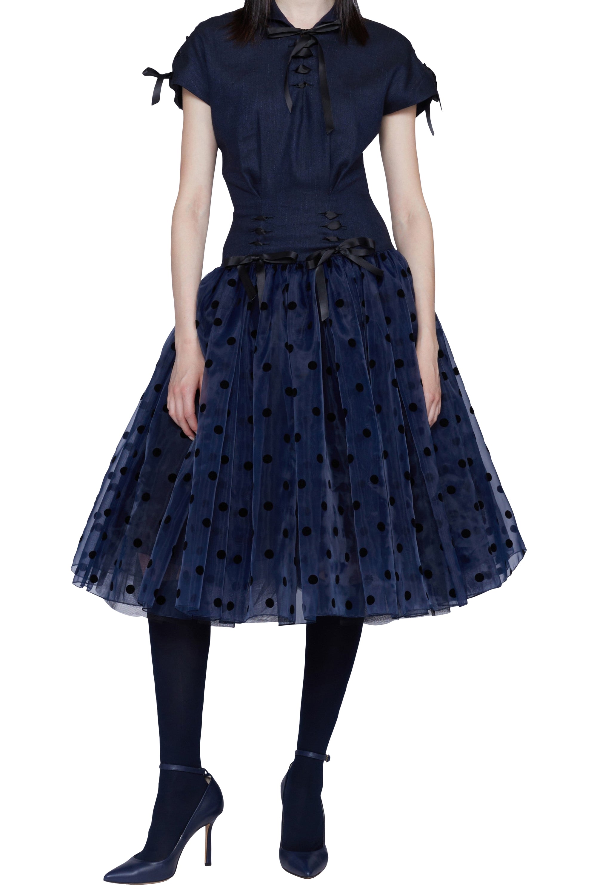 Robe midi coupe bas de taille et jupe en organza à pois - Blu & Nero