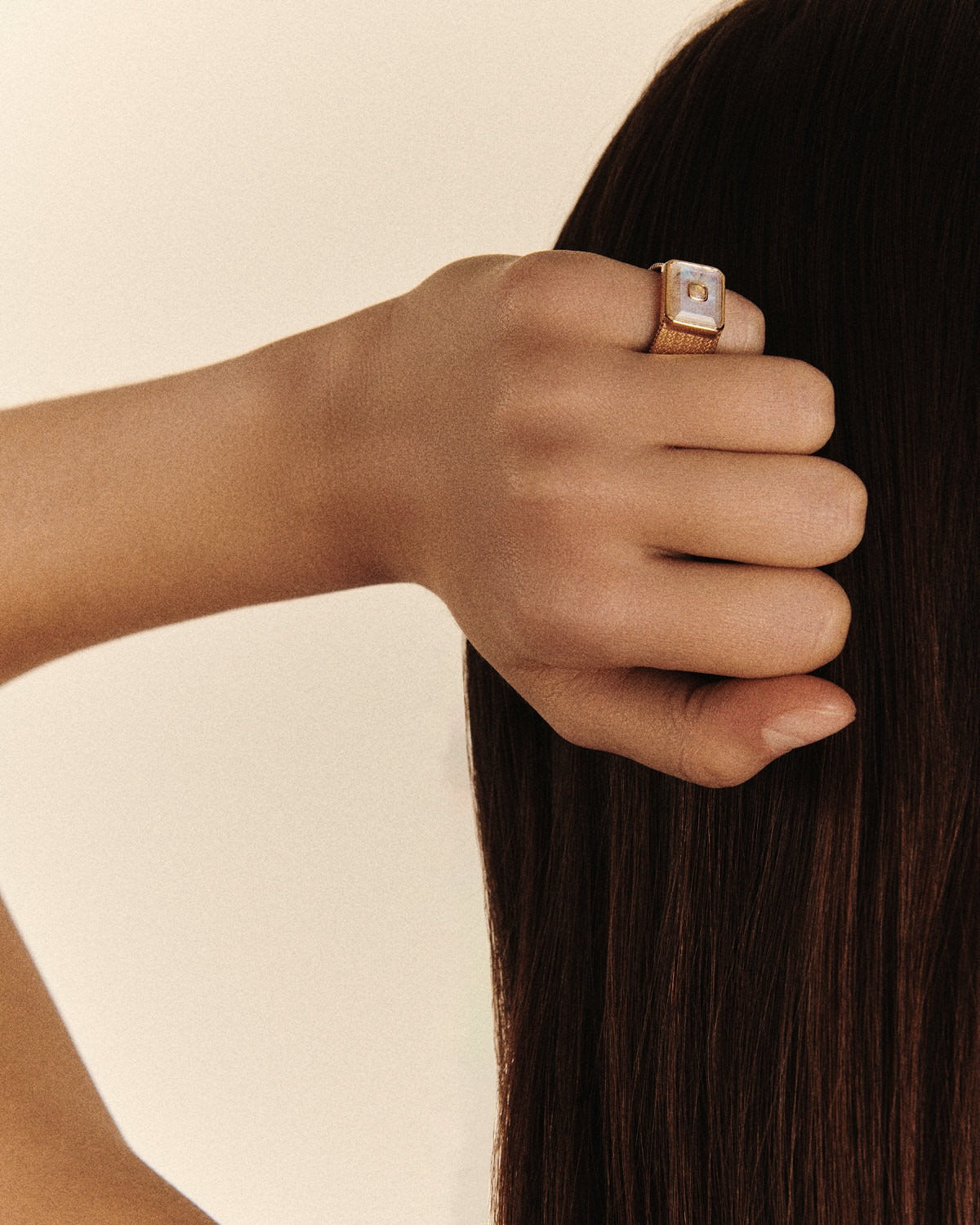 Anton N°2 ring in yellow gold - Moonstone