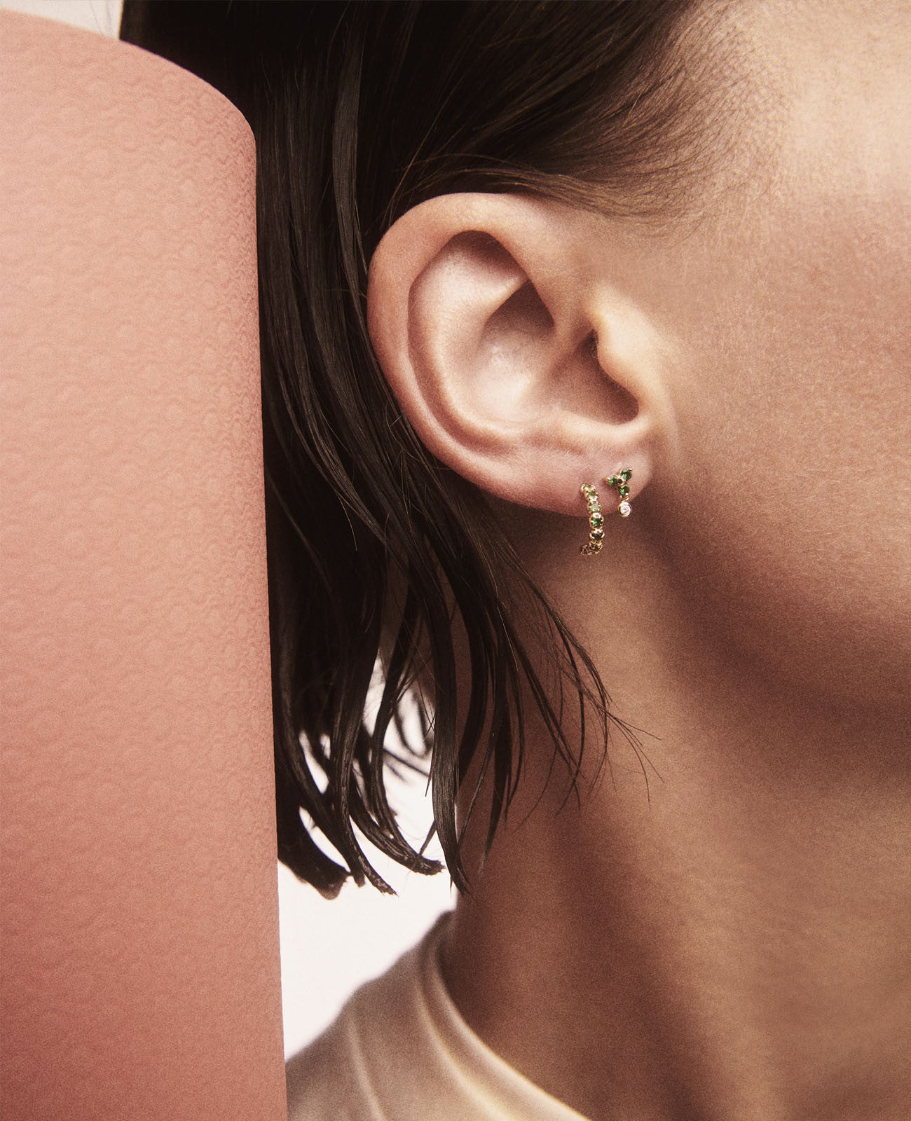 Mono boucle d'oreille Ava en or jaune - Émeraude