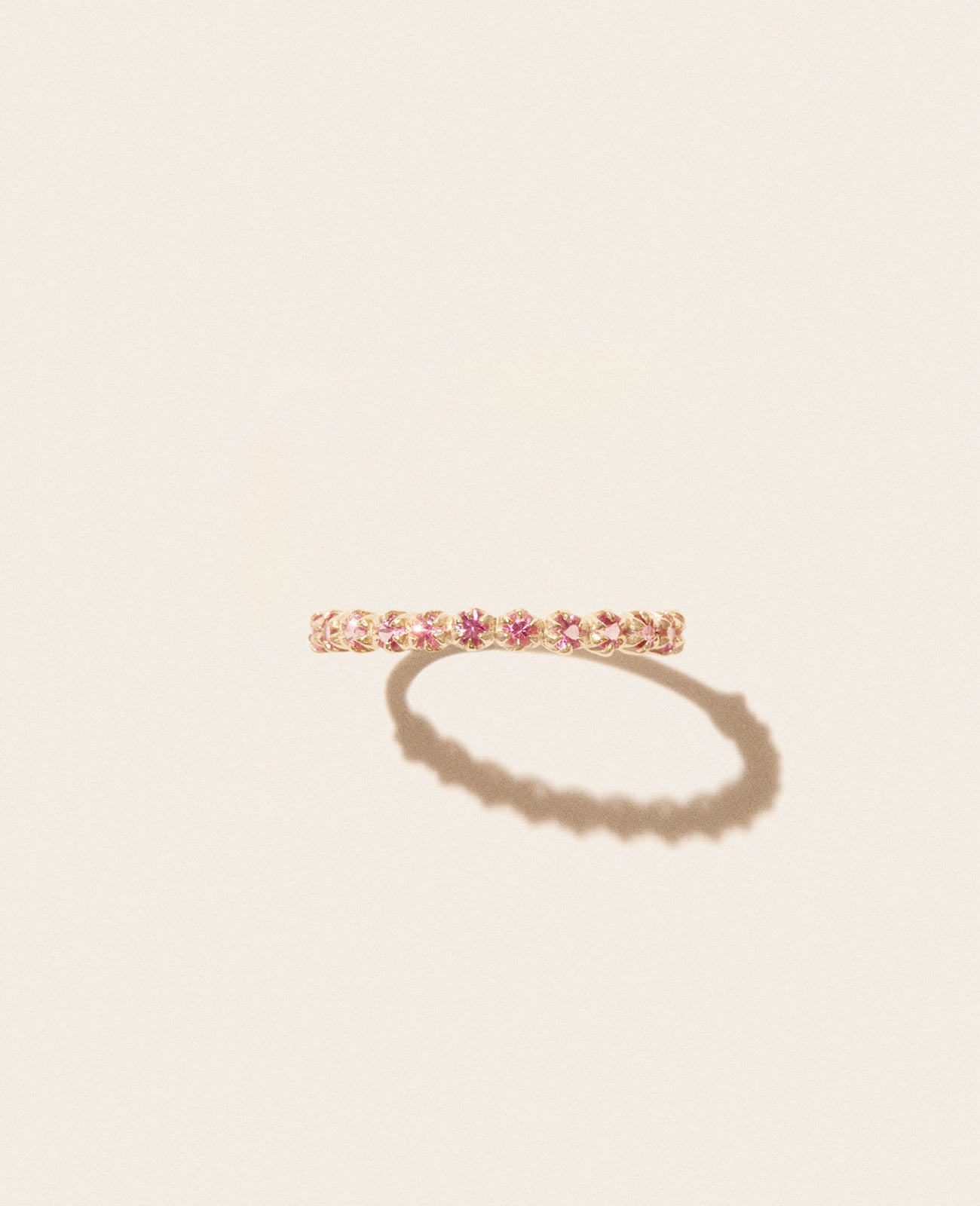 Ava N°2 ring in yellow gold - pink sapphire