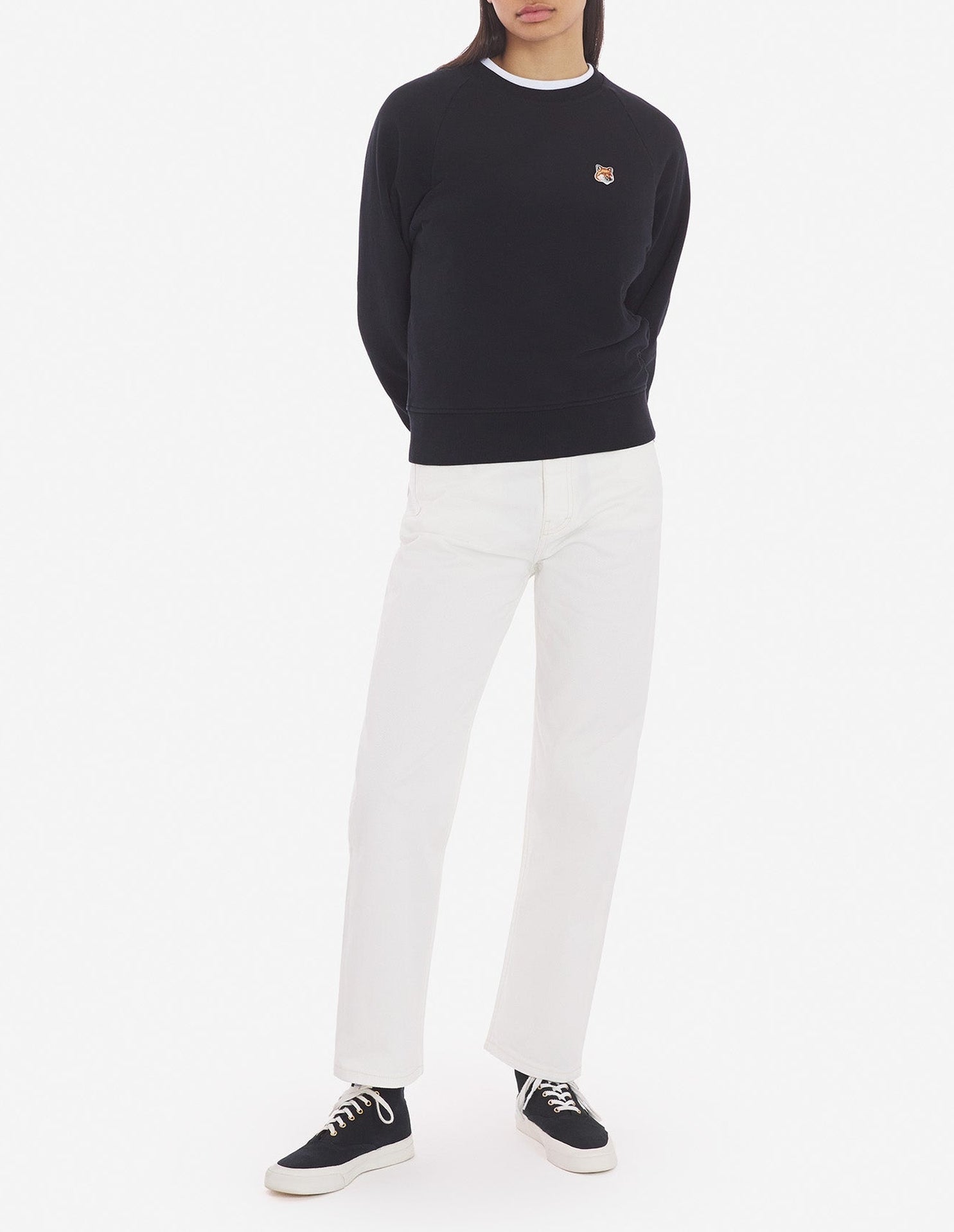 Sweatshirt à col rond ajusté avec écusson - Black