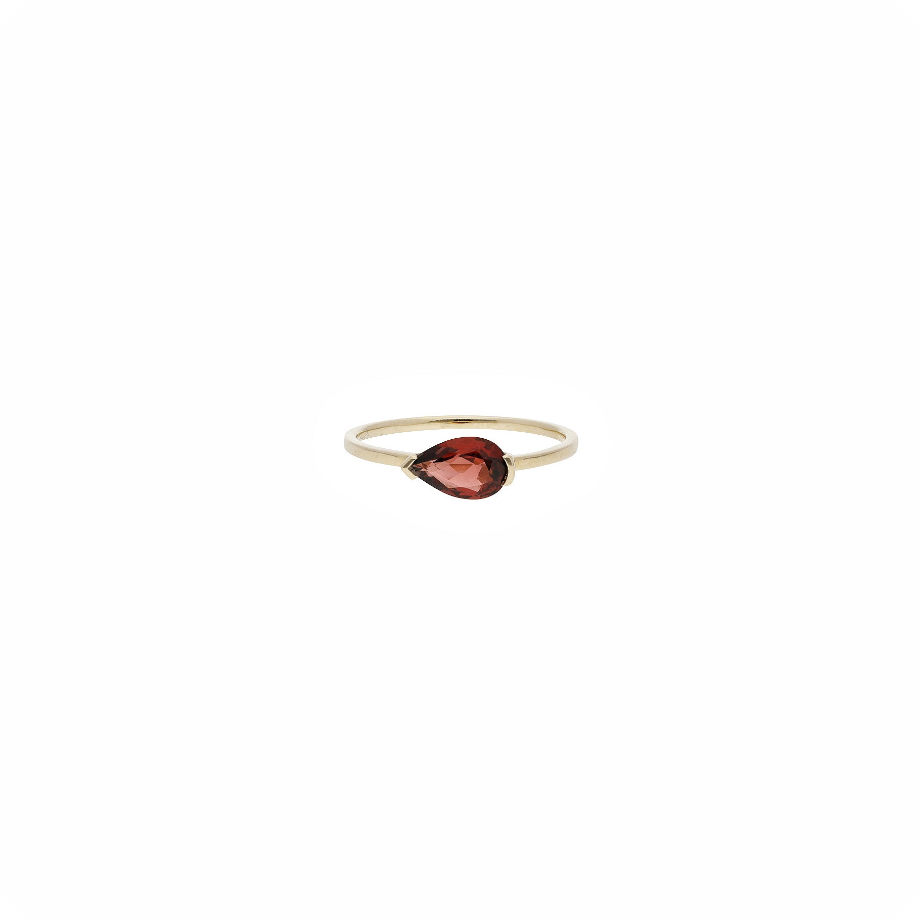 Bague fine en or jaune - Grenat