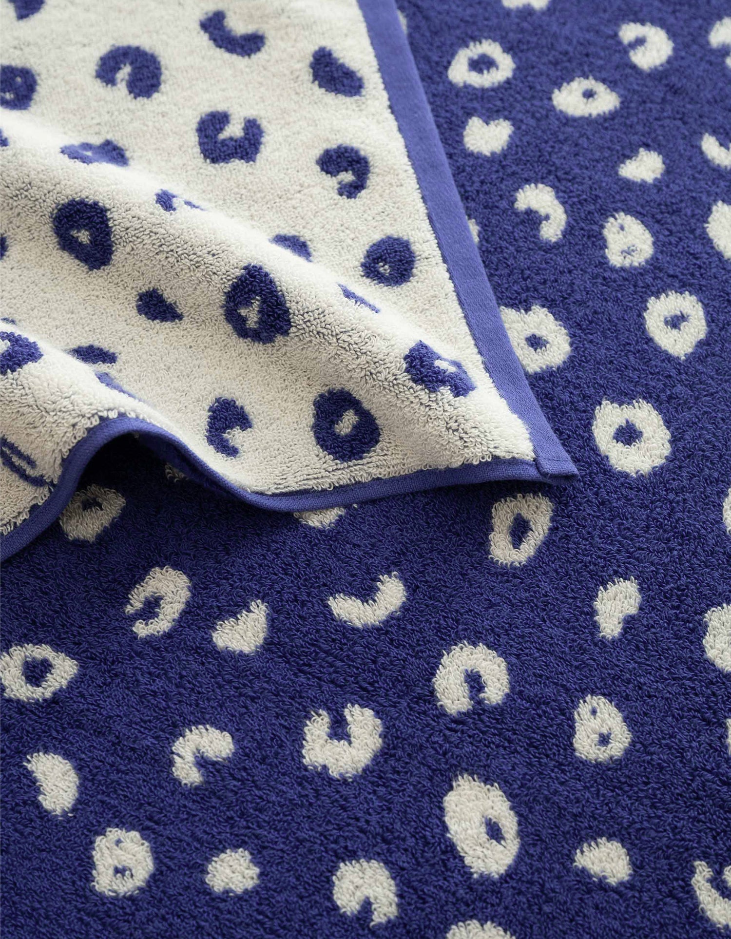 Drap de bain moelleux en coton éponge - Blue Léo