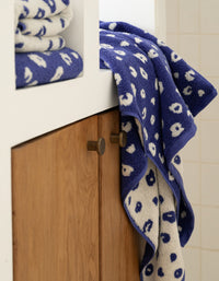 Serviette de toilette moelleuse en coton éponge - Blue Léo