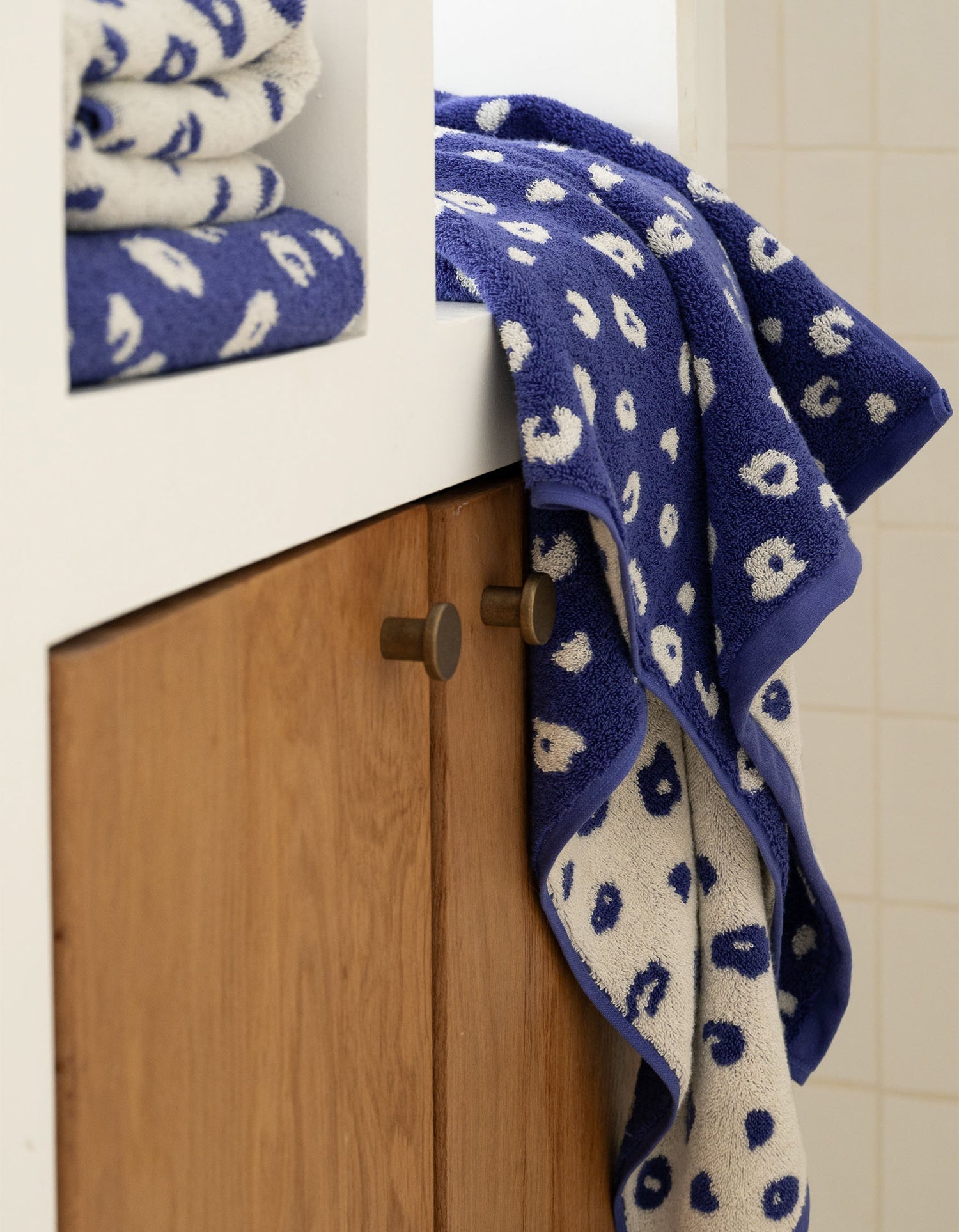 Serviette de toilette moelleuse en coton éponge - Blue Léo