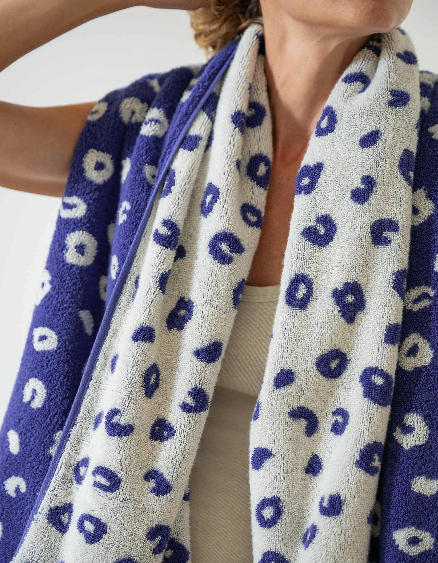 Serviette de toilette moelleuse en coton éponge - Blue Léo