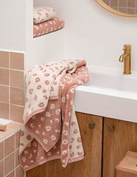 Serviette de toilette moelleuse en coton éponge - Pink Léo