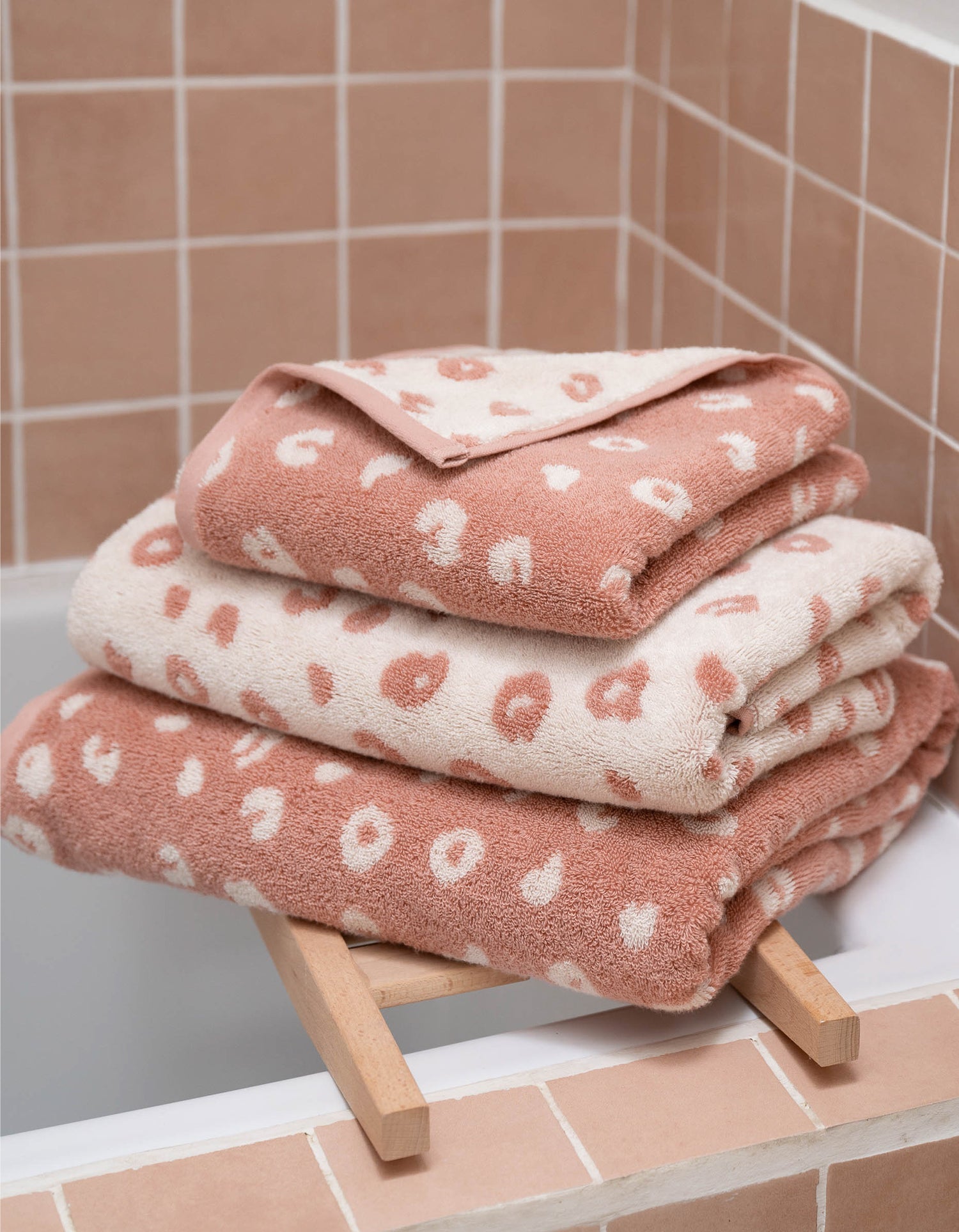 Drap de bain moelleux en coton éponge - Pink Léo