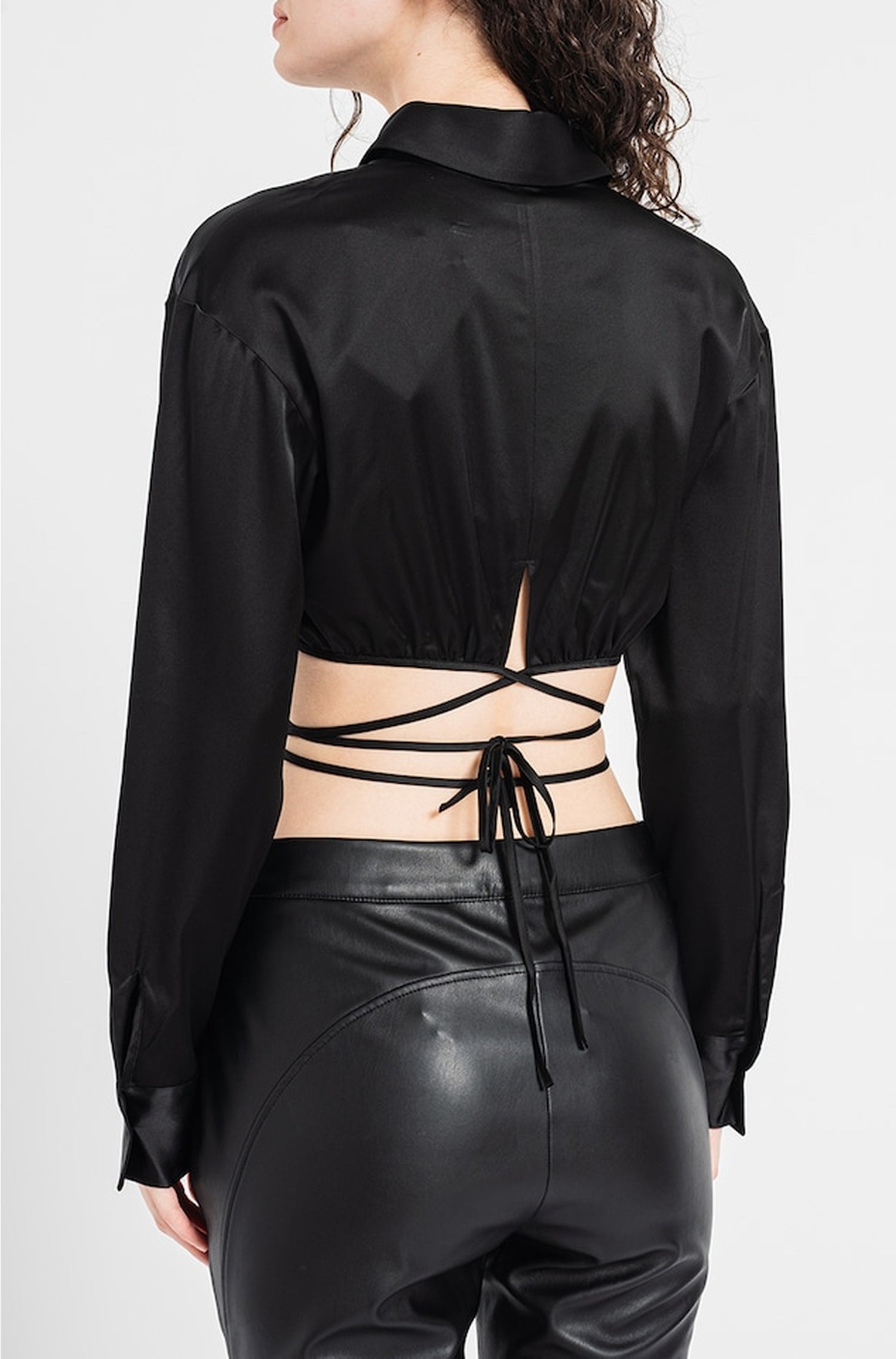 BLACK // TAILORED BLOUSES ELSERA