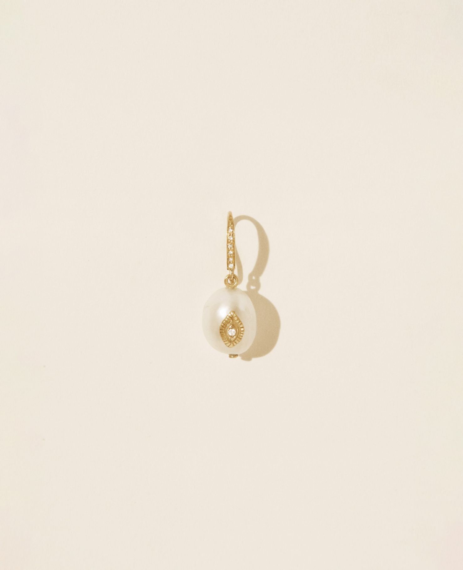 Mono boucle d'oreille Charlie N°1 en or jaune sertie de diamant - Perle & Diamant