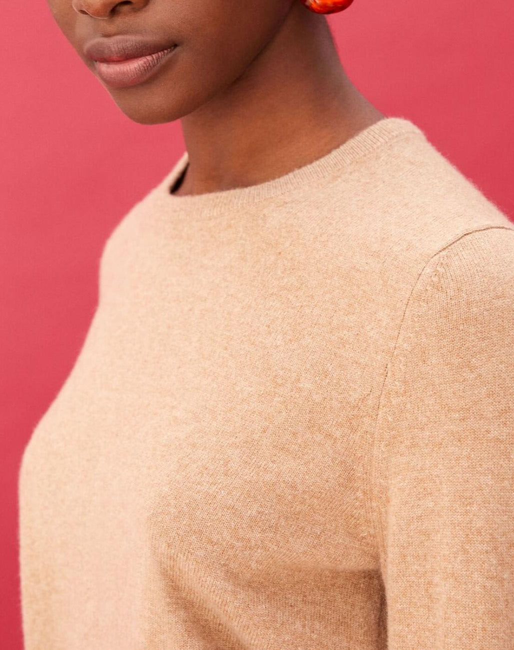 Classic cashmere crew neck jumper - Lion Beige