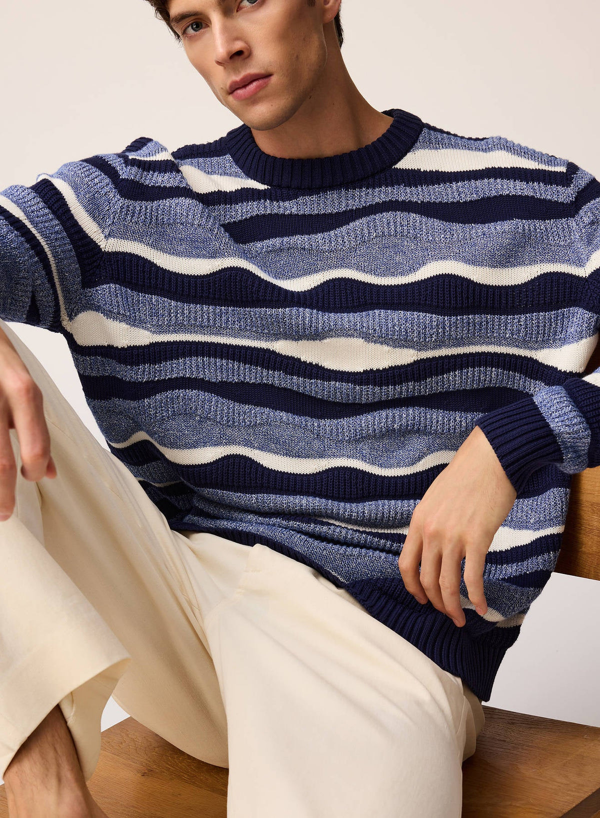 NAVY JACQUARD KNIT CREWNECK