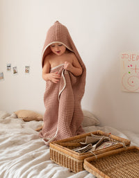 Cape de bain enfant en coton nid d'abeille - Vieux Rose