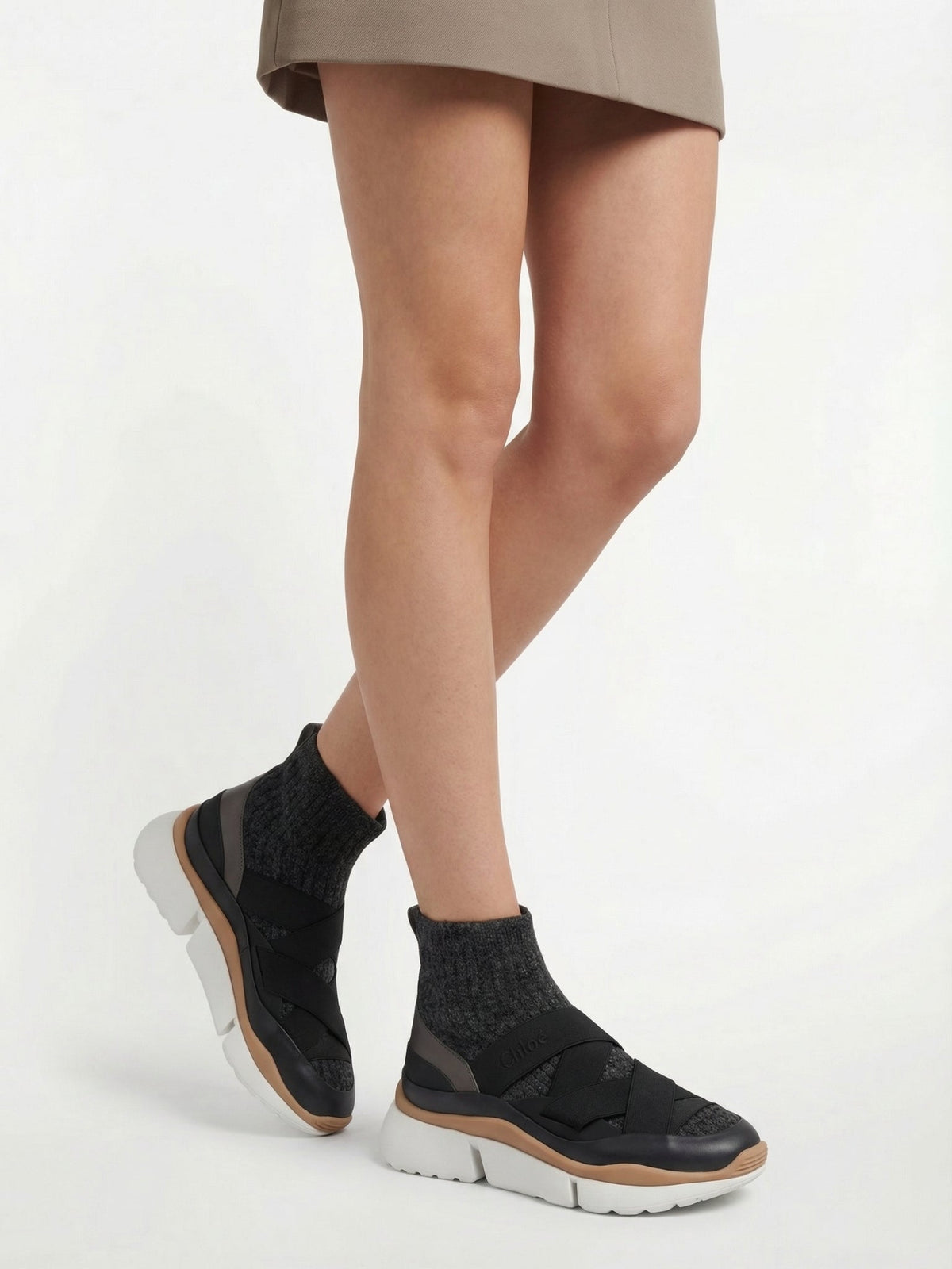 BASEPLUS_Black SNEAKERS - Black