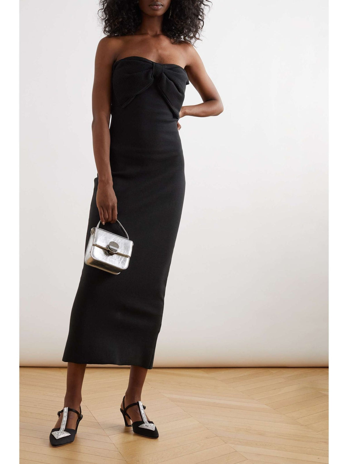 BASEPLUS_Black PUMP - Black