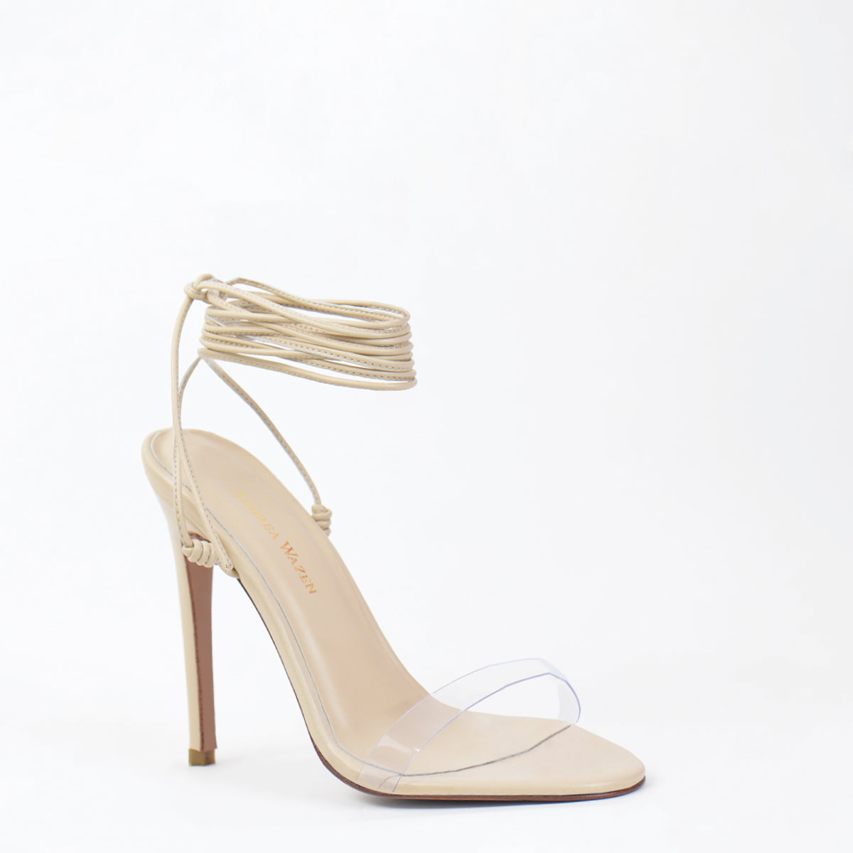 CLARA  PVC
