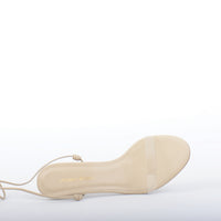 CLARA  PVC