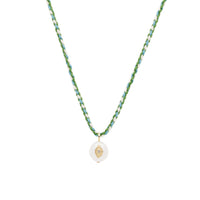 Yellow gold necklace set with diamonds - Perle & Diamant