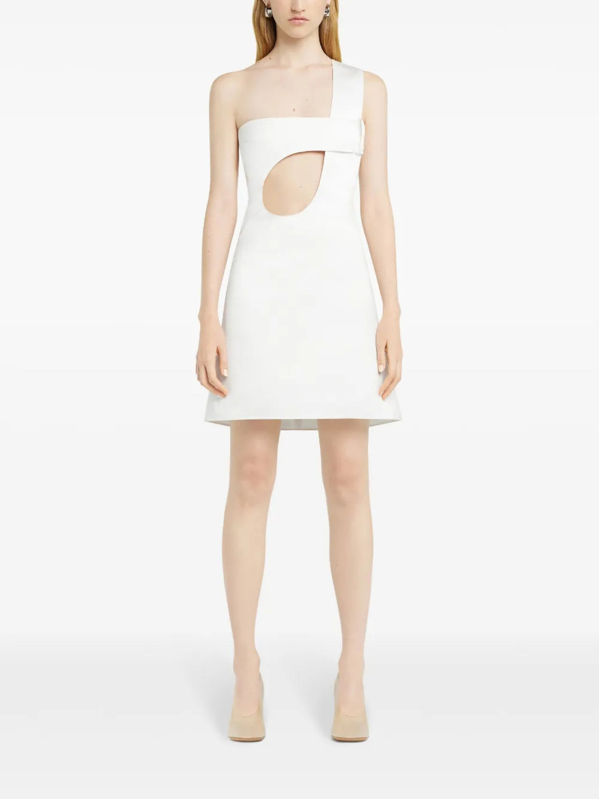 PRIX MARQUE : 250 / ROBE COURTE AJOURÉE EN SATIN