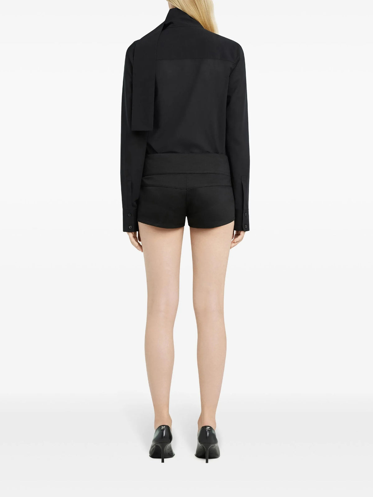 PRIX MARQUE : 130 / MINI SHORT CEINTURÉ