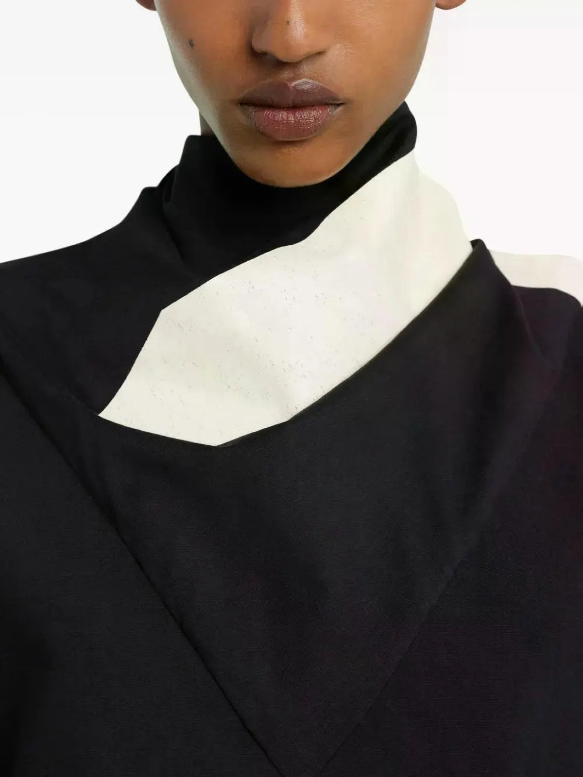 PRIX MARQUE : 190 / TOP FOULARD